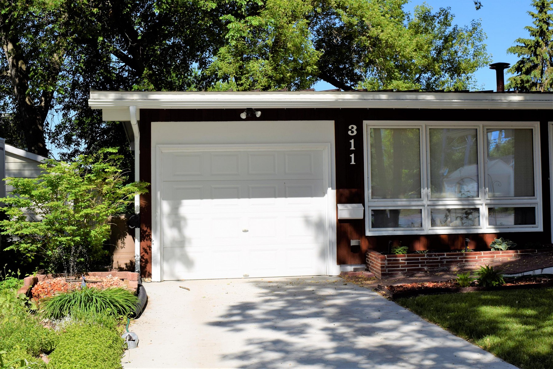 311 11th Avenue, Brookings, SD 57006