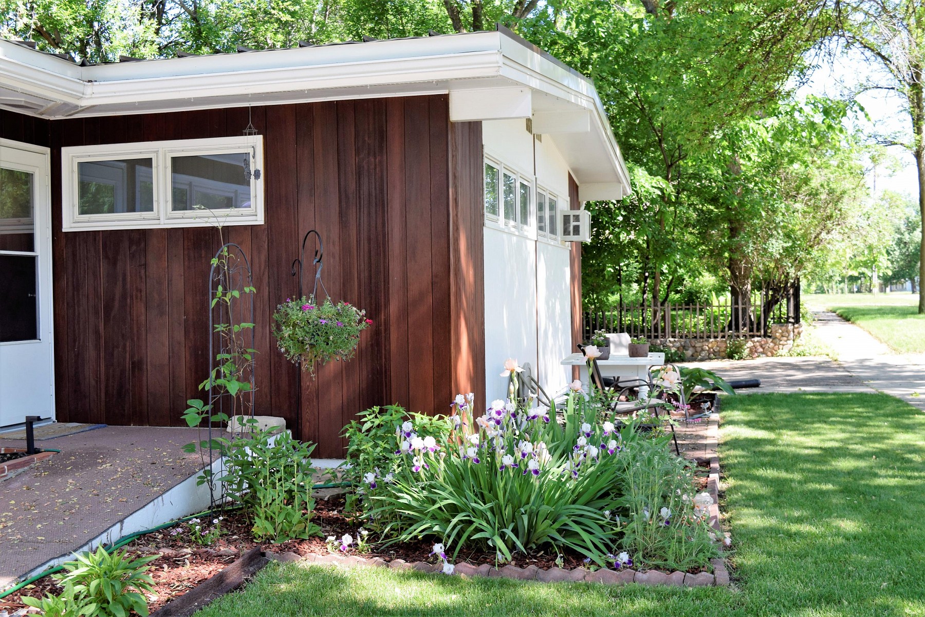 311 11th Avenue, Brookings, SD 57006