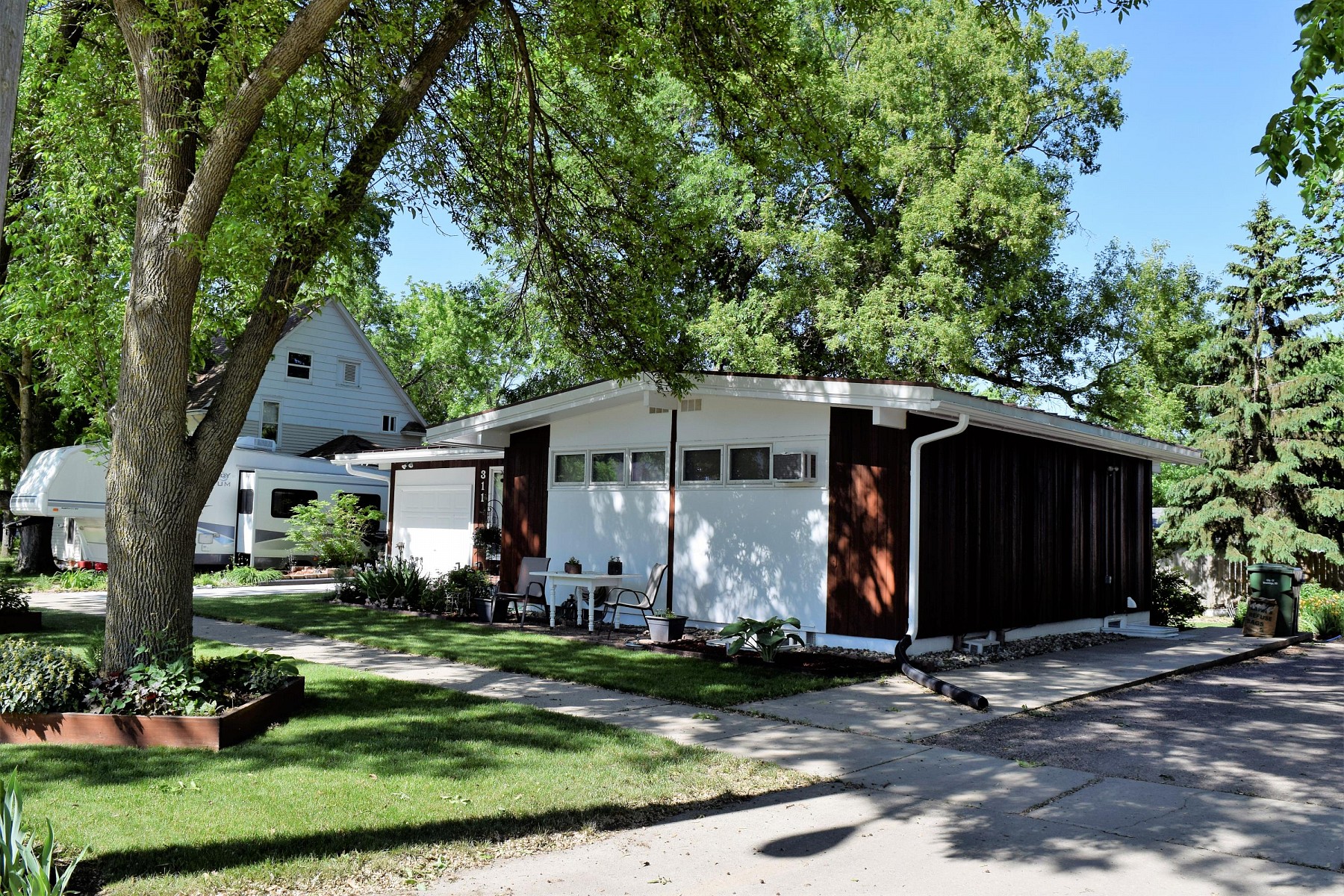 311 11th Avenue, Brookings, SD 57006