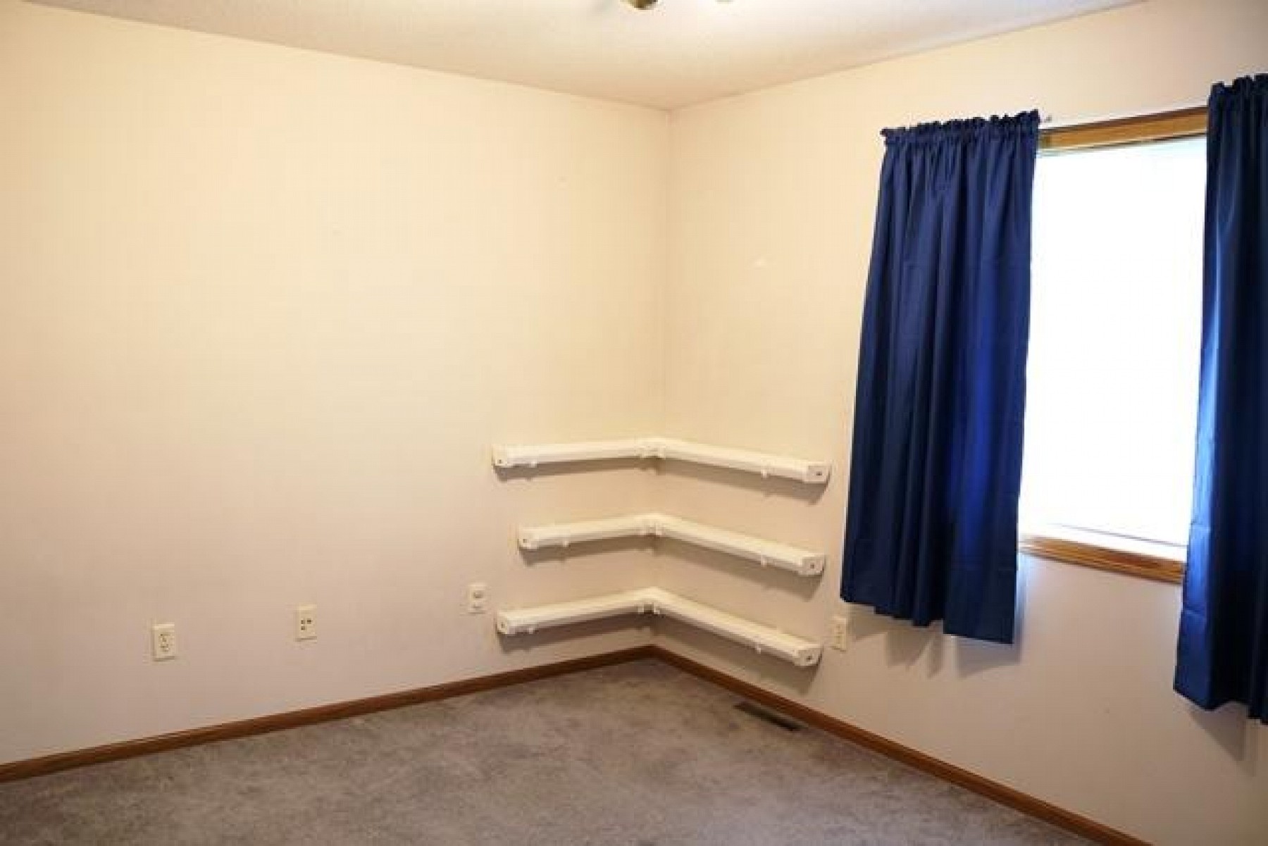 1516 17th Avenue S, Brookings, SD 57006