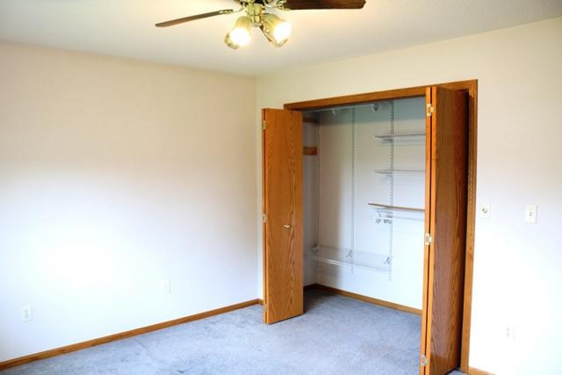 1516 17th Avenue S, Brookings, SD 57006