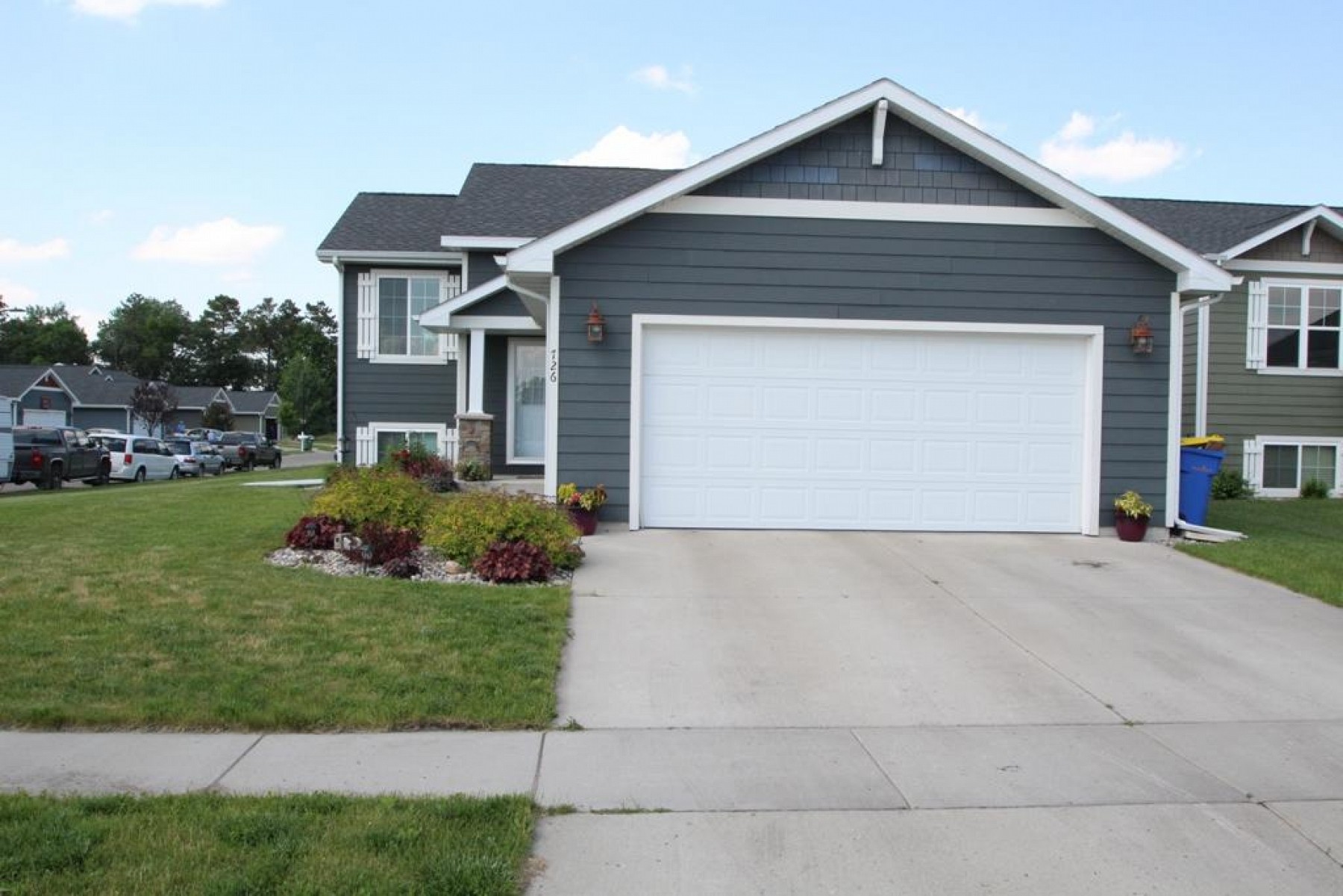 726 Sonoma Valley Street, Brookings, SD 57006