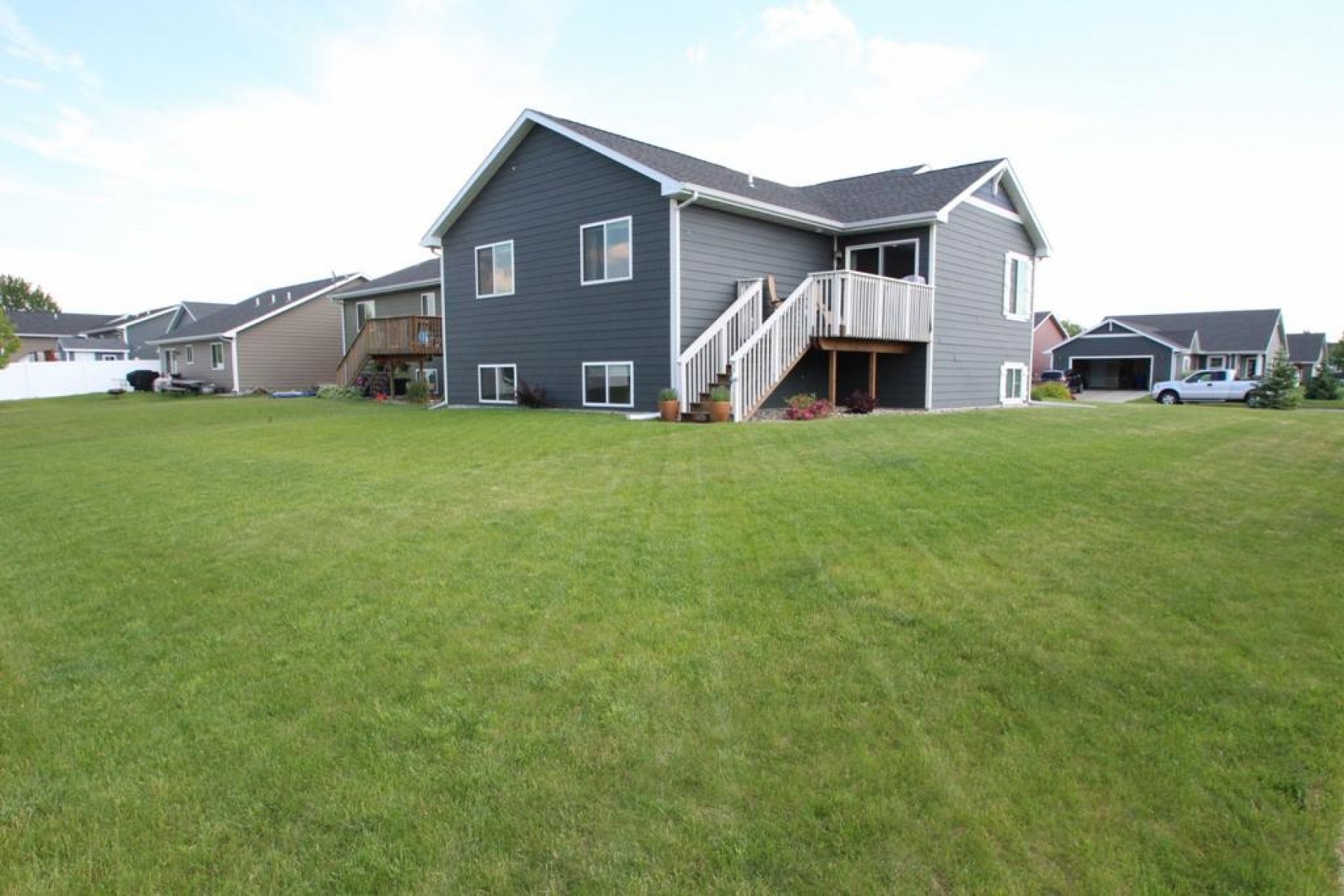 726 Sonoma Valley Street, Brookings, SD 57006