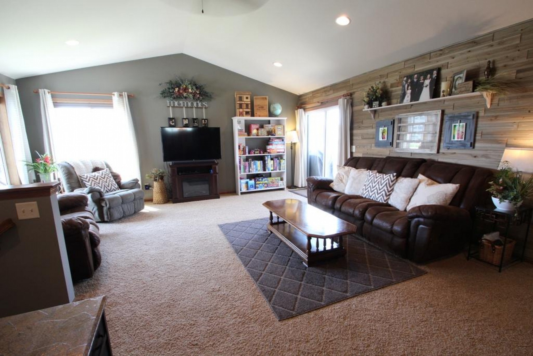 726 Sonoma Valley Street, Brookings, SD 57006