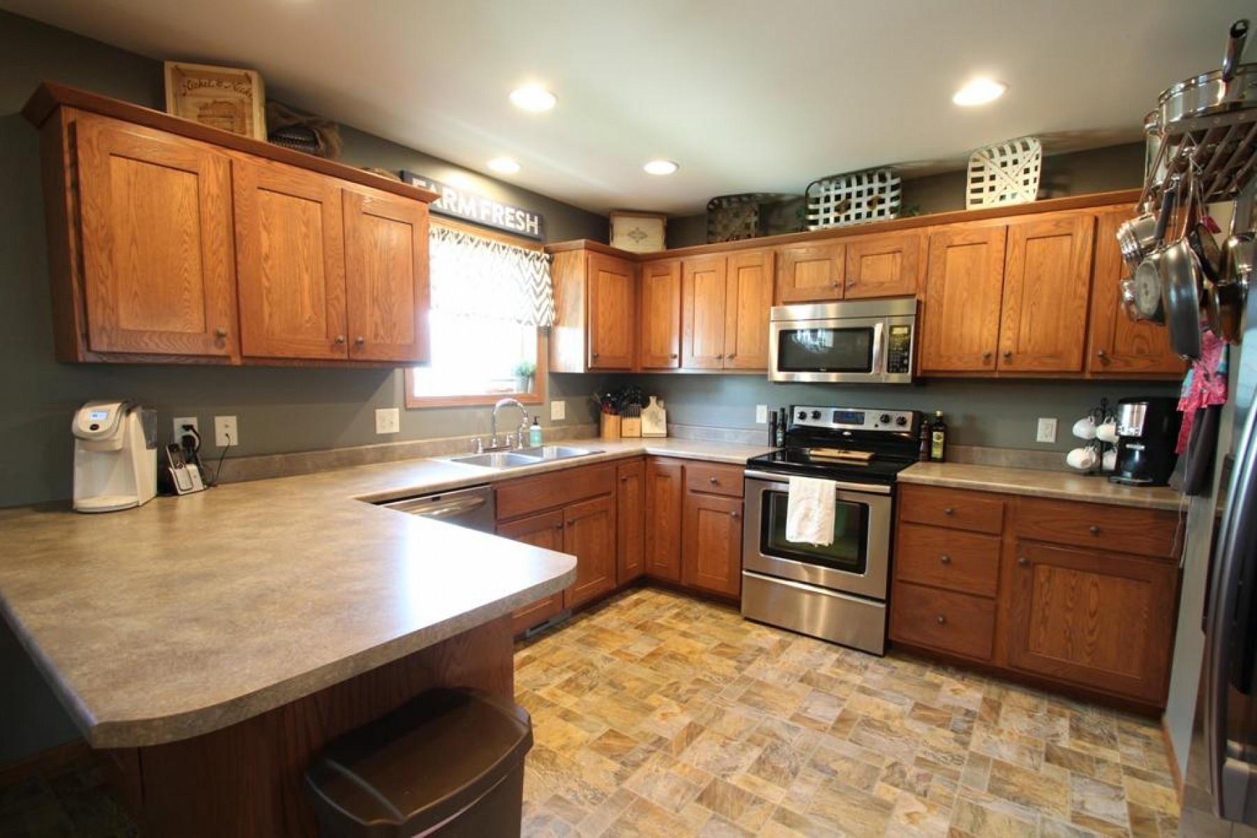 726 Sonoma Valley Street, Brookings, SD 57006