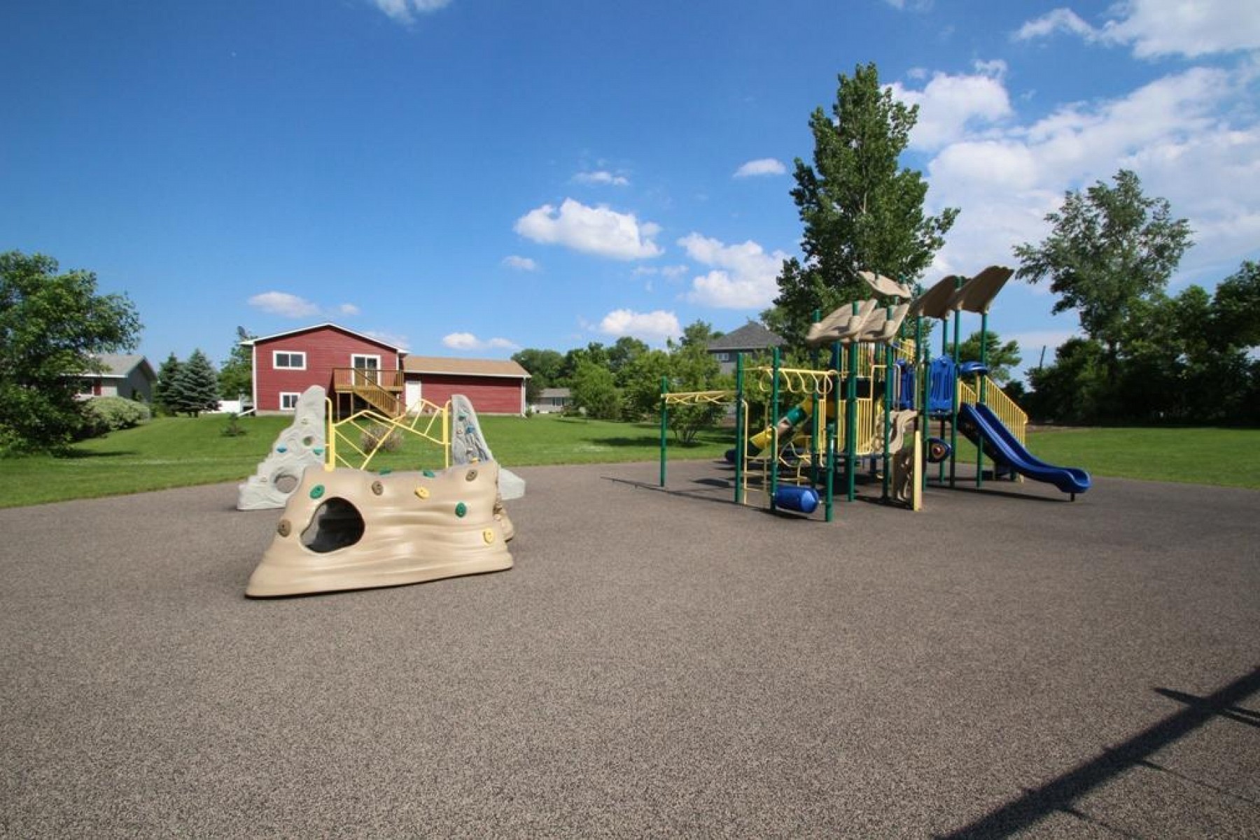 726 Sonoma Valley Street, Brookings, SD 57006