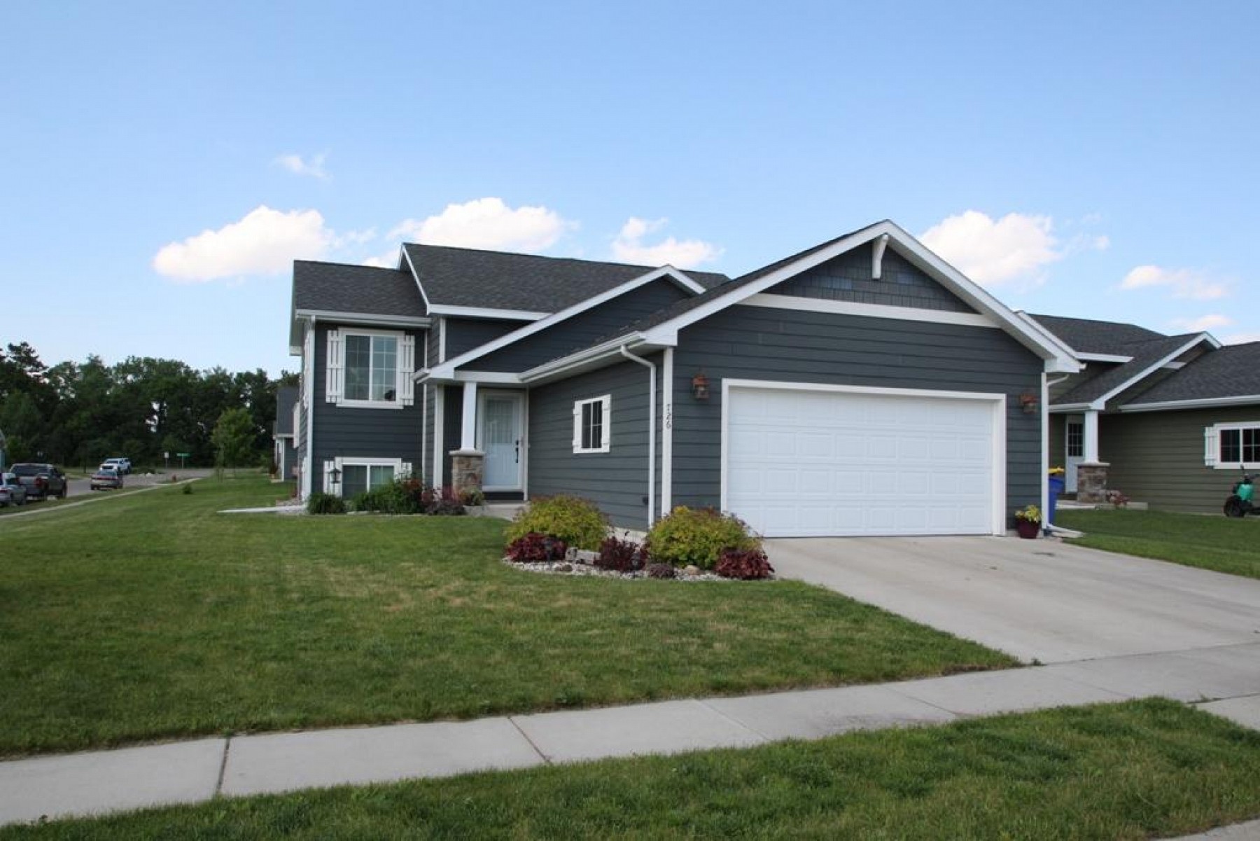 726 Sonoma Valley Street, Brookings, SD 57006