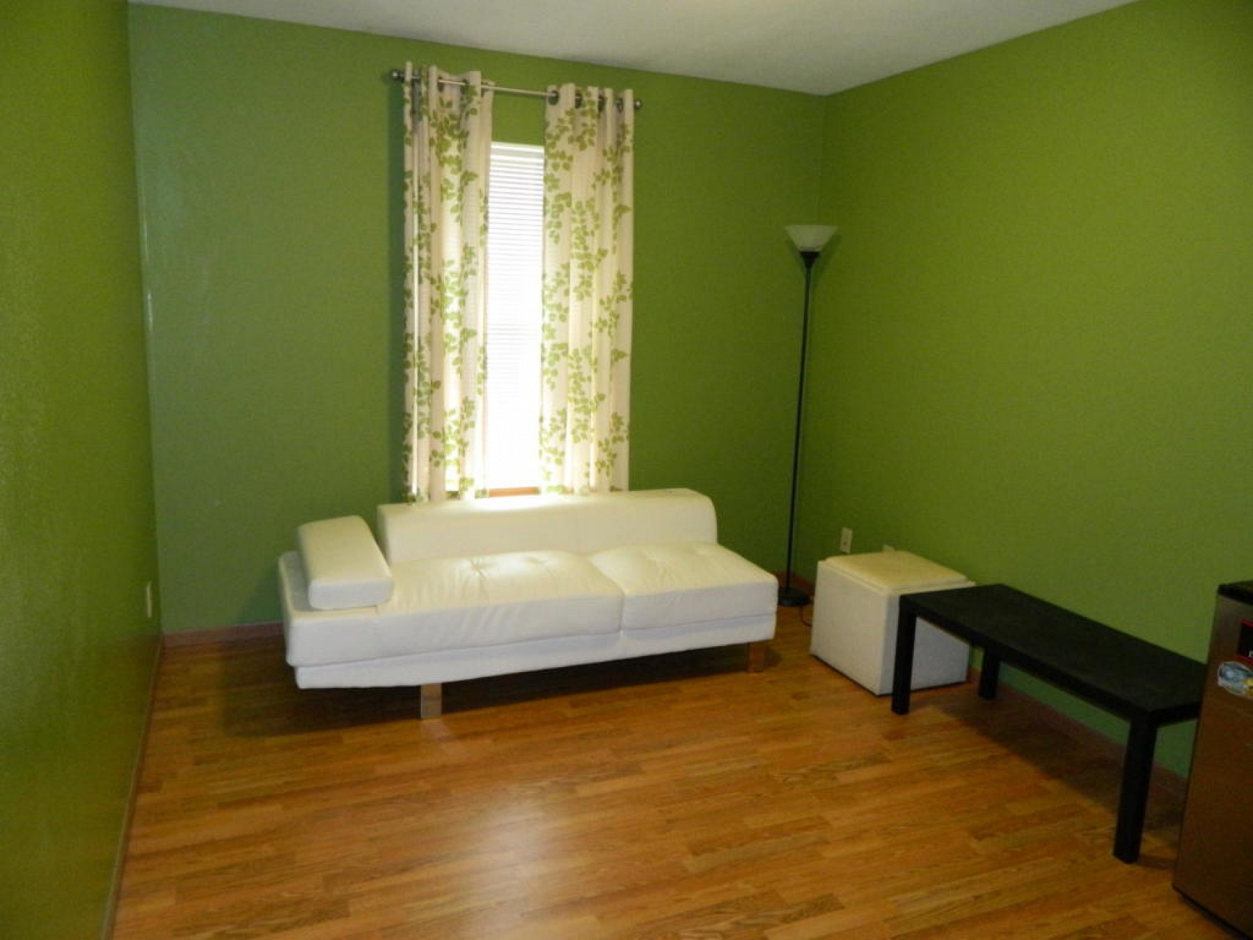 119 Twin Oaks Lane, Brookings, SD 57006