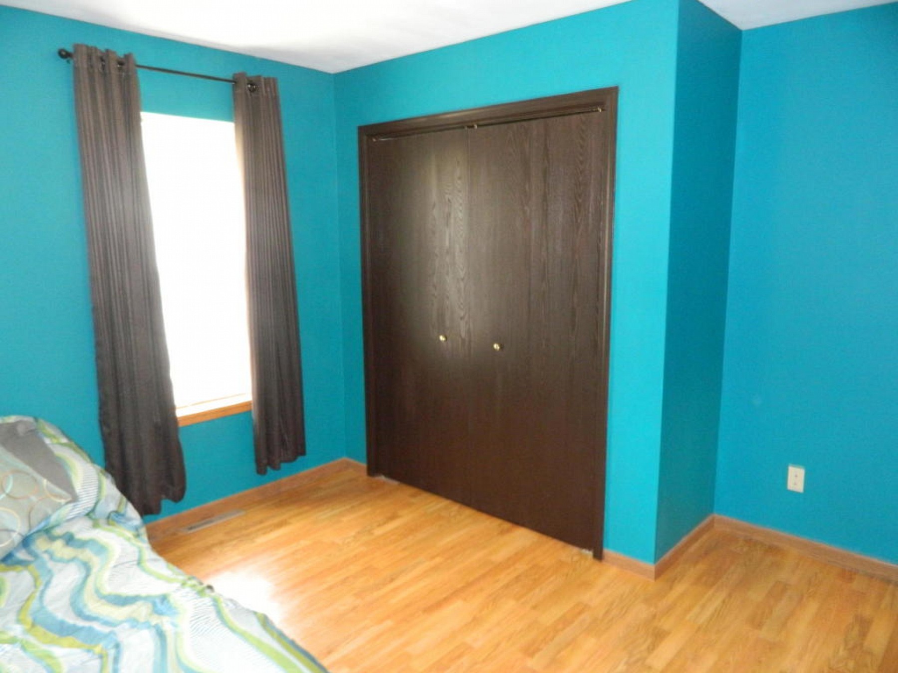 119 Twin Oaks Lane, Brookings, SD 57006