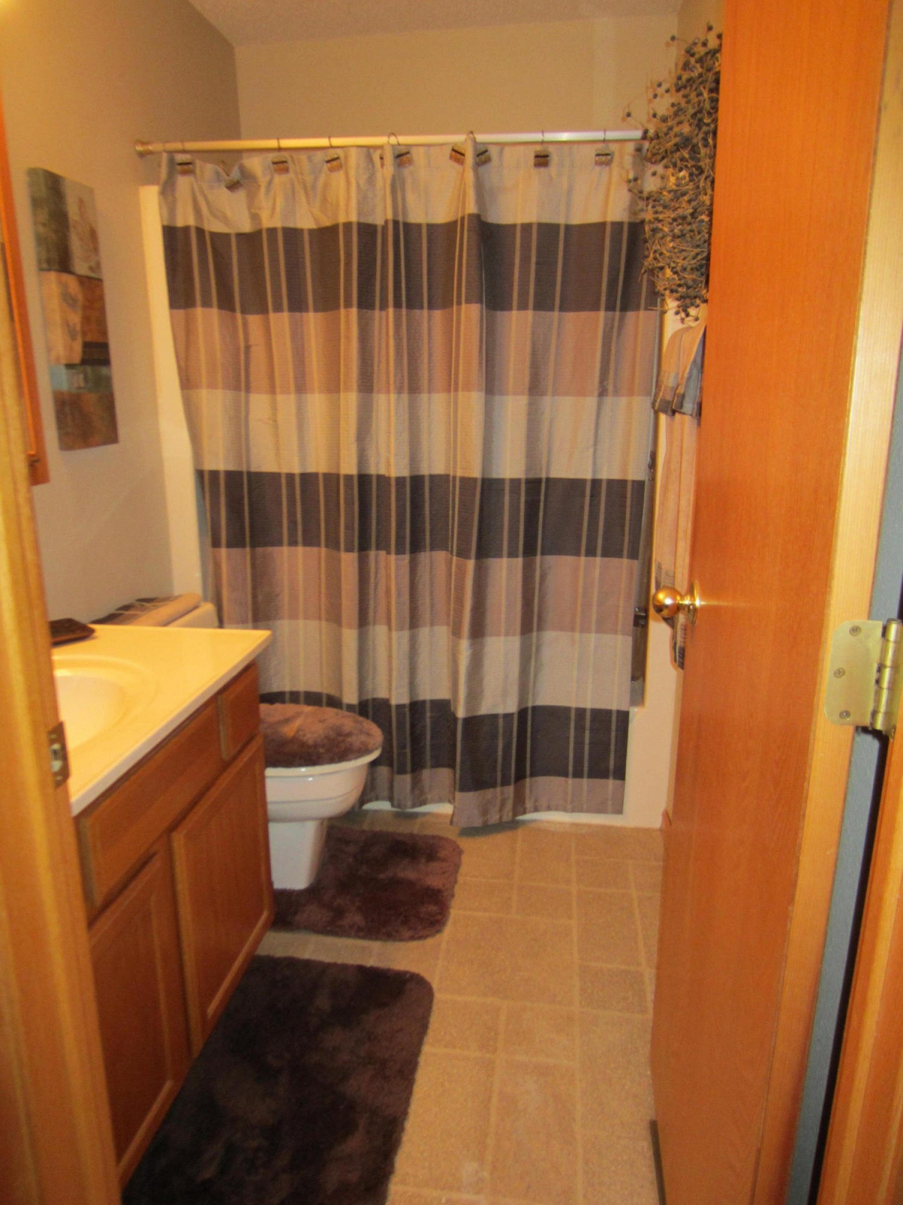 808 Christine Avenue, Brookings, SD 57006