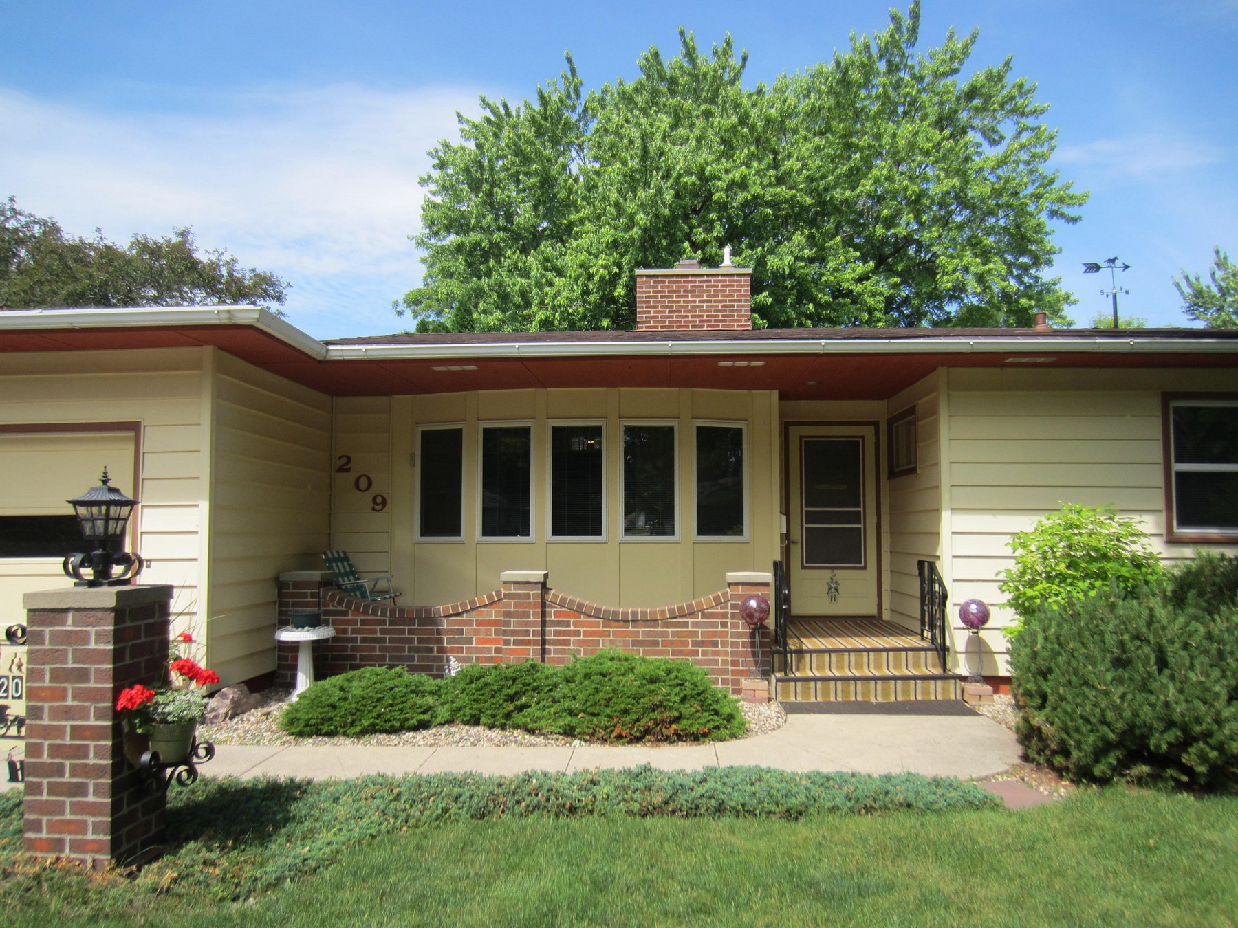 209 14th Avenue, Brookings, SD 57006