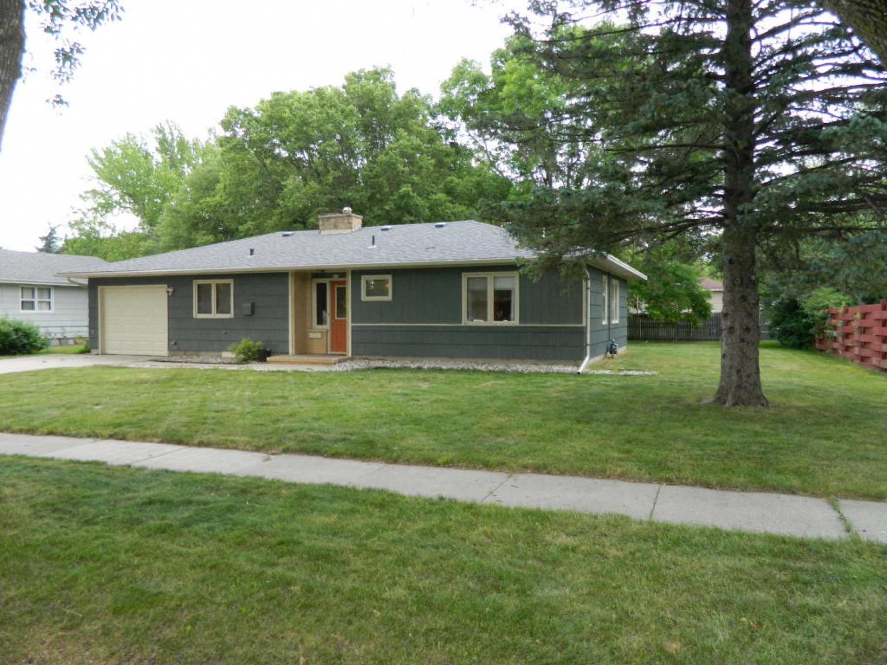 312 State Avenue, Brookings, SD 57006