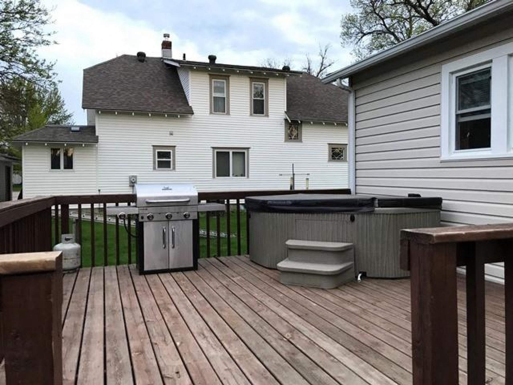 524 Astrachan Avenue, Volga, SD 57071