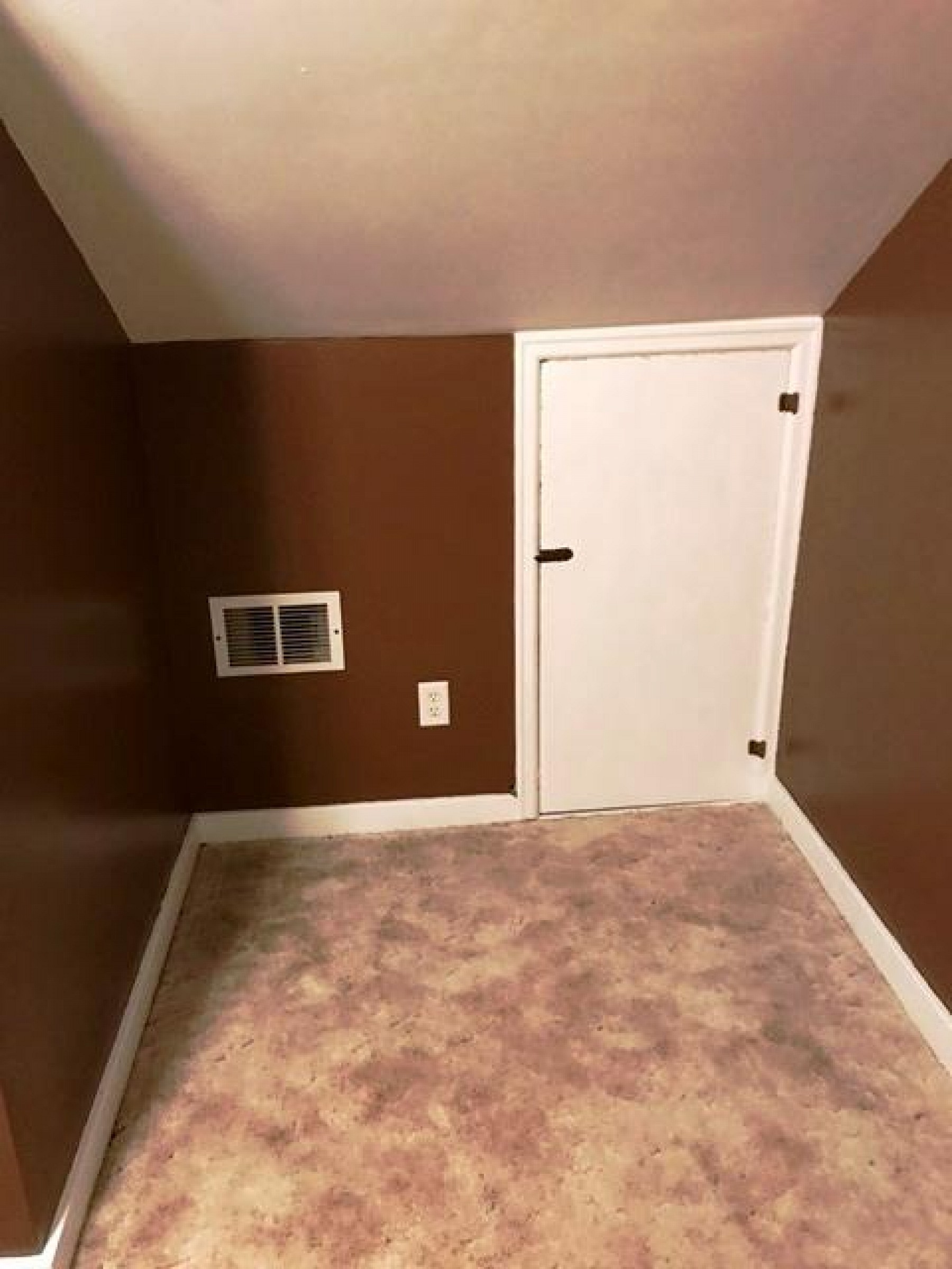 524 Astrachan Avenue, Volga, SD 57071