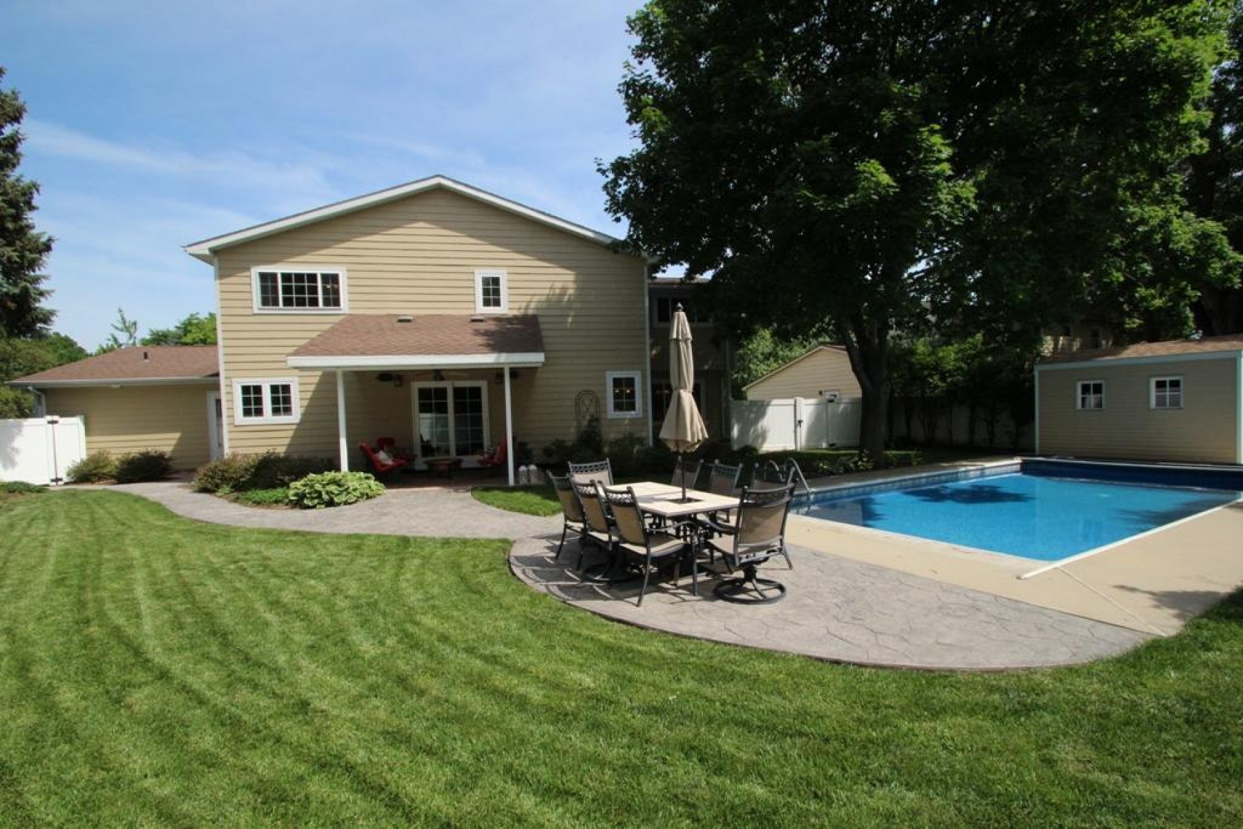 310 19th Avenue S, Brookings, SD 57006