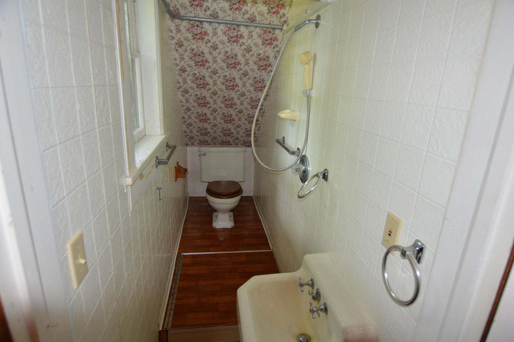 203 Broad Avenue, Flandreau, SD 57028