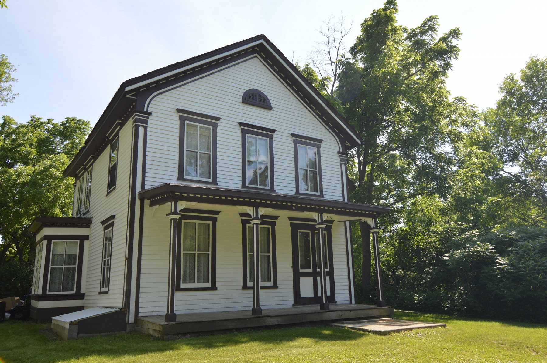 203 Broad Avenue, Flandreau, SD 57028