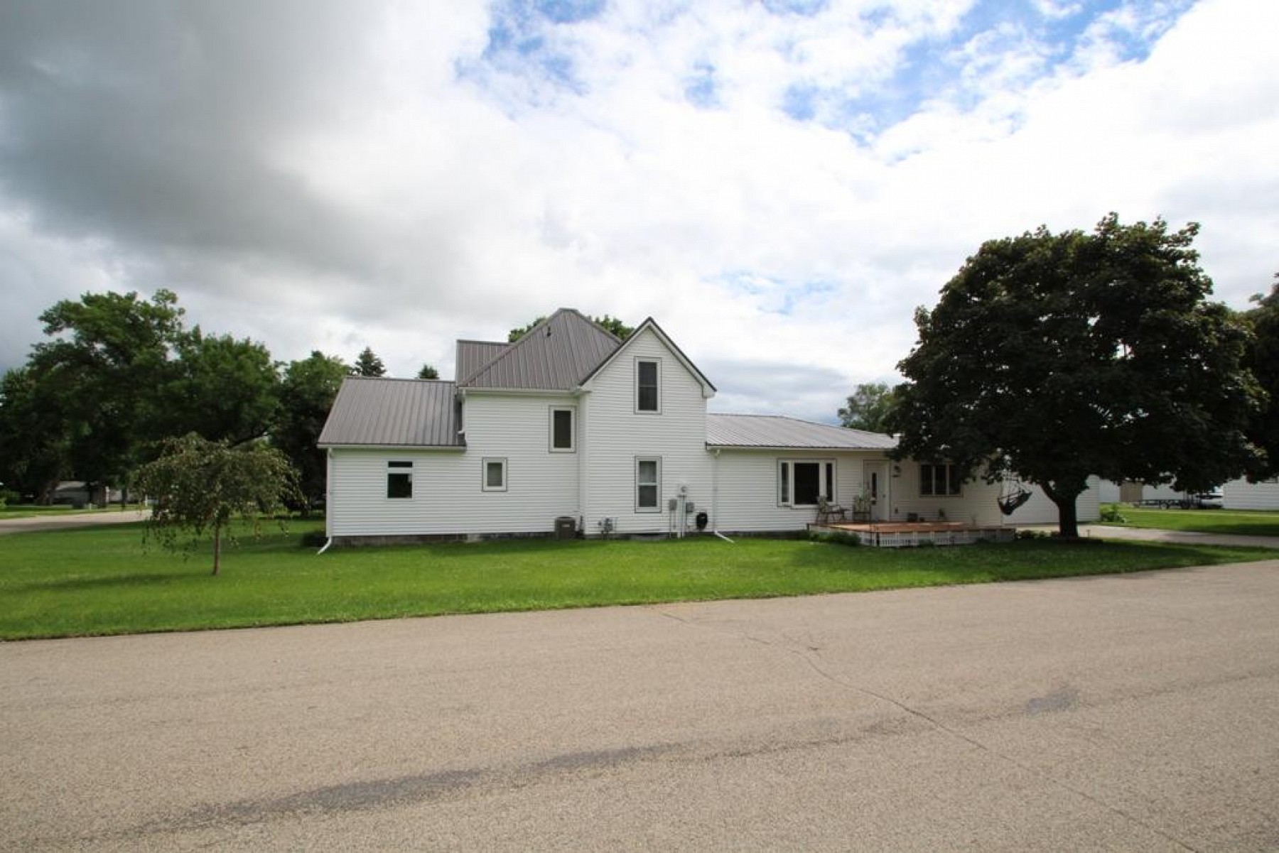 509 4th Street N, Estelline, SD 57234