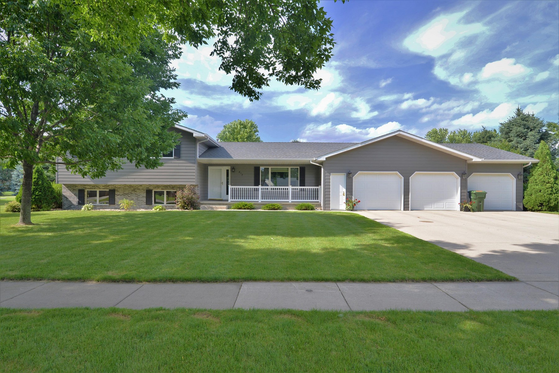 817 12th Street S, Brookings, SD 57006