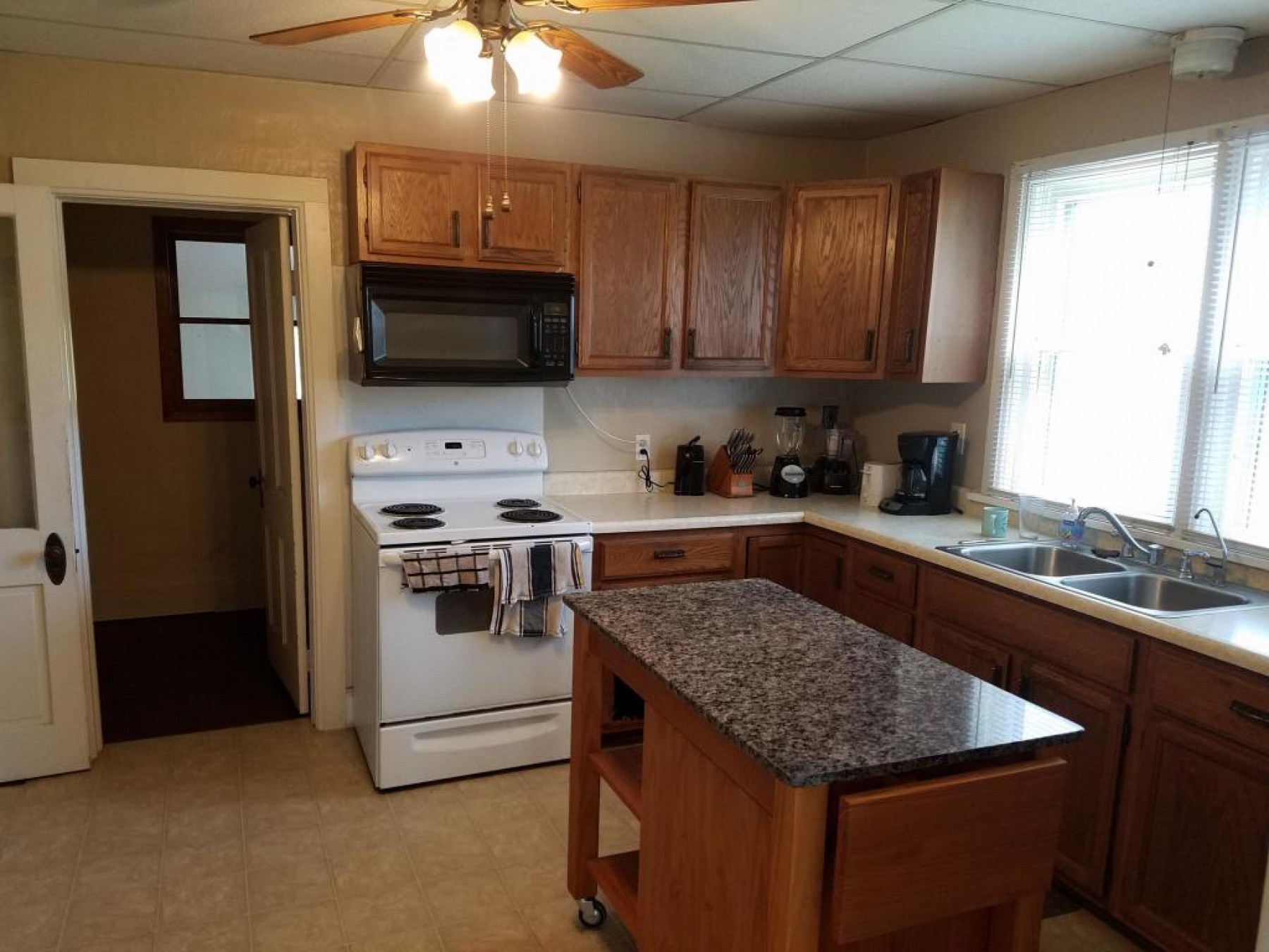 306 5th Street, White, SD 57276