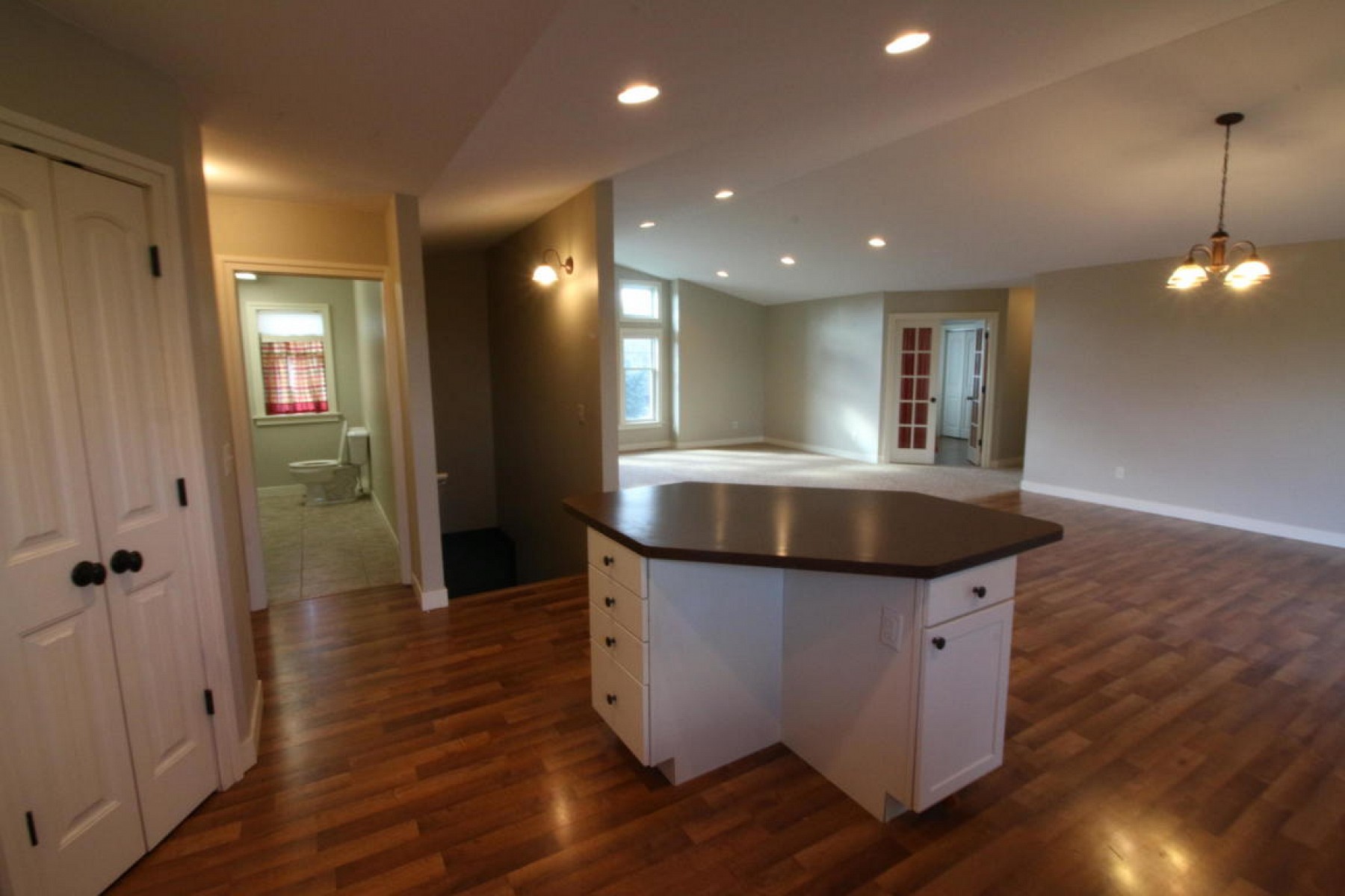 304 1ST Street, White, SD 57276