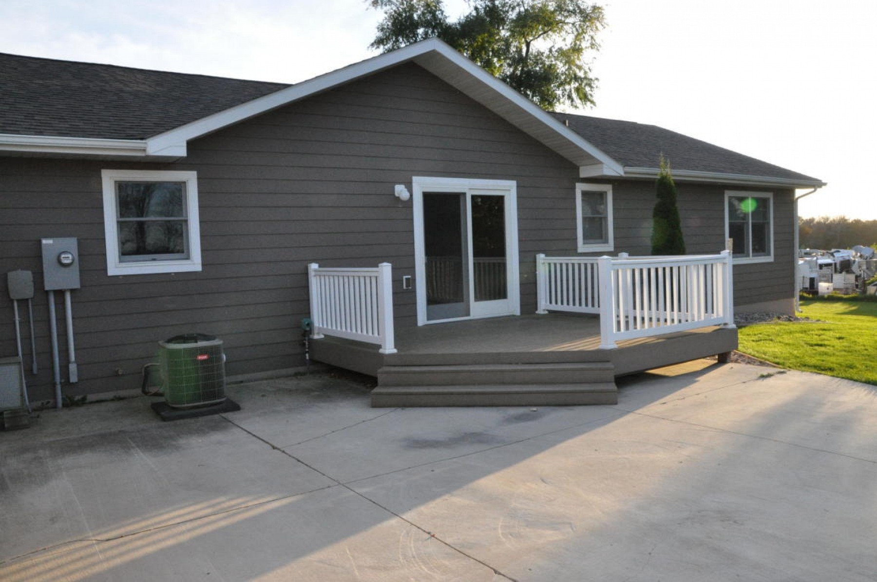 304 1ST Street, White, SD 57276