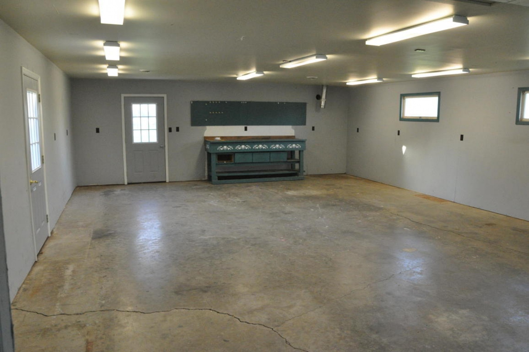 304 1ST Street, White, SD 57276