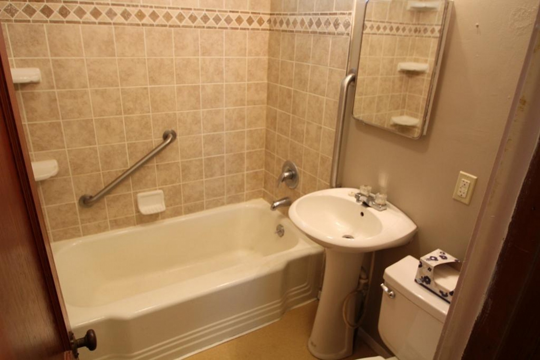 104 7th Street W, Brookings, SD 57006