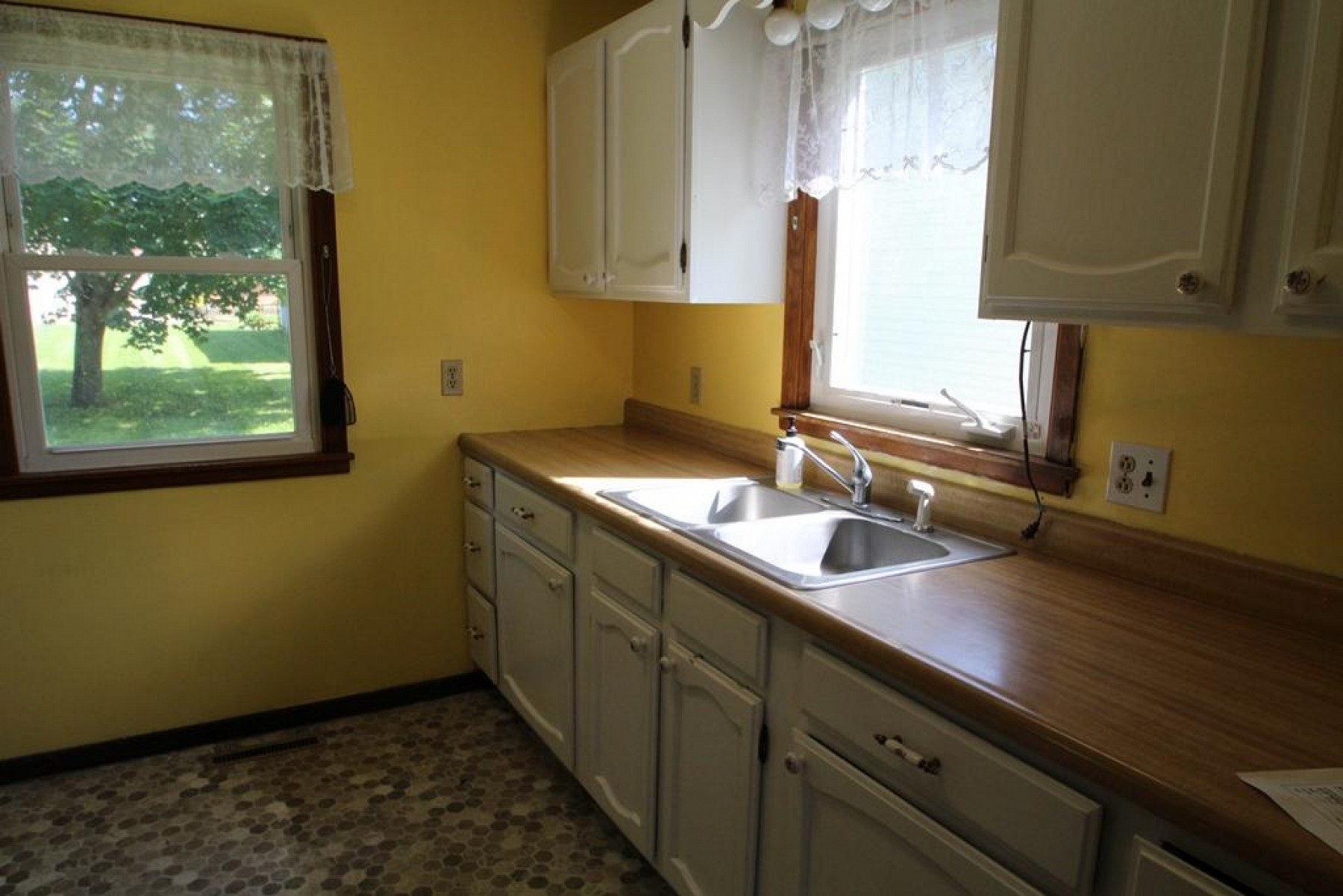 104 7th Street W, Brookings, SD 57006