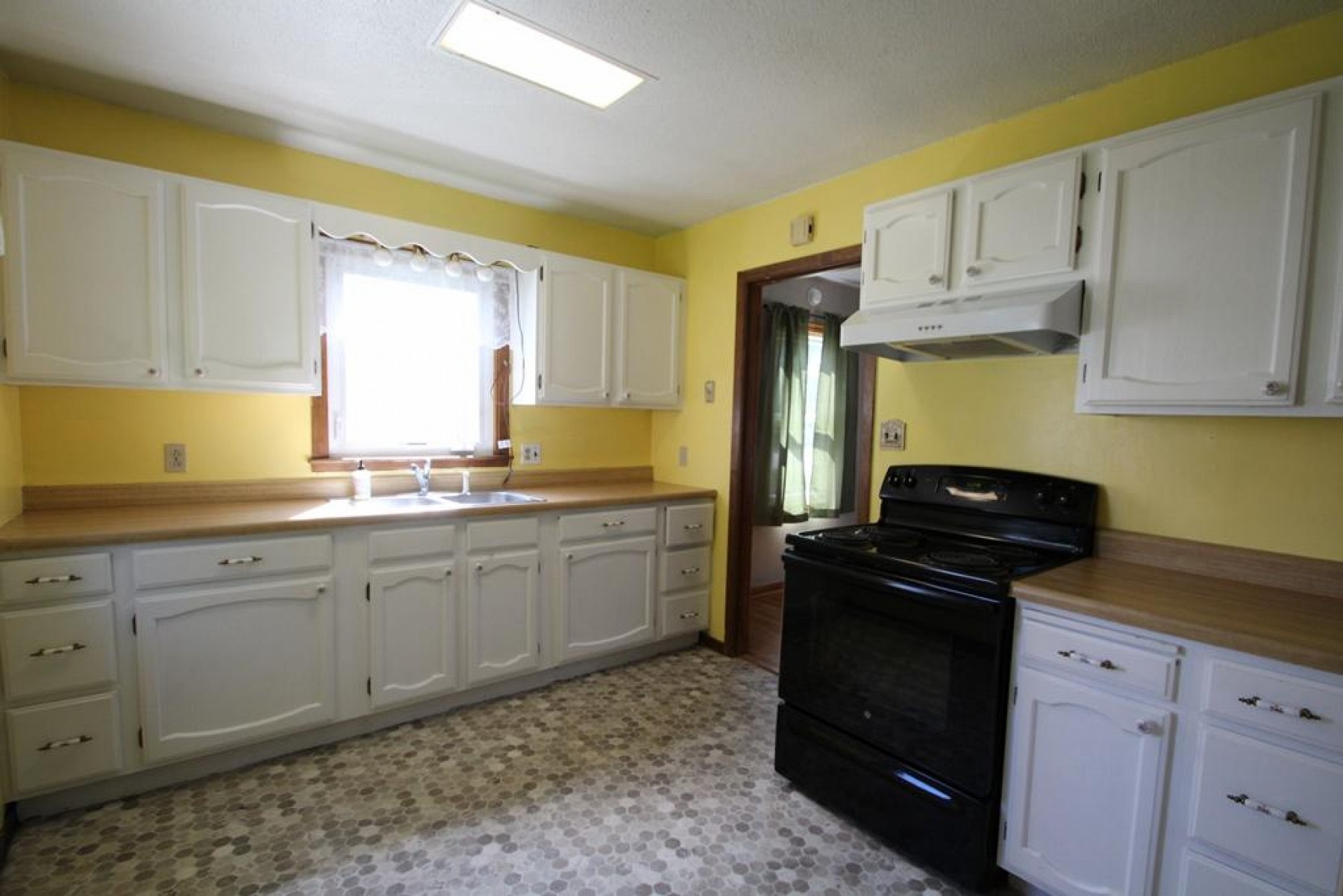 104 7th Street W, Brookings, SD 57006