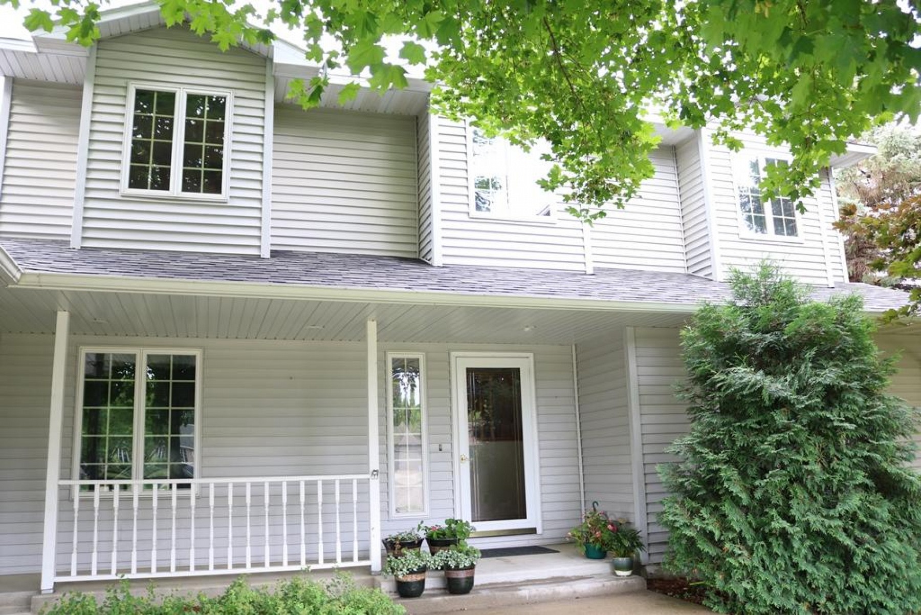 120 Pine Ridge Road, Brookings, SD 57006