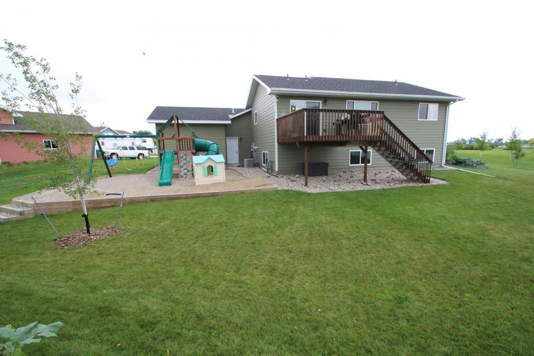 402 Finch Circle, Brookings, SD 57006