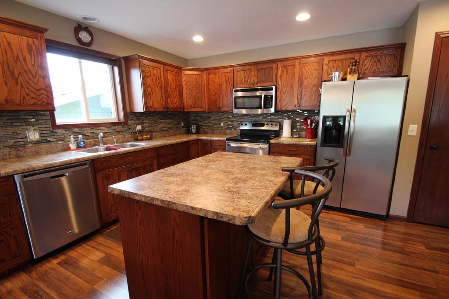 402 Finch Circle, Brookings, SD 57006