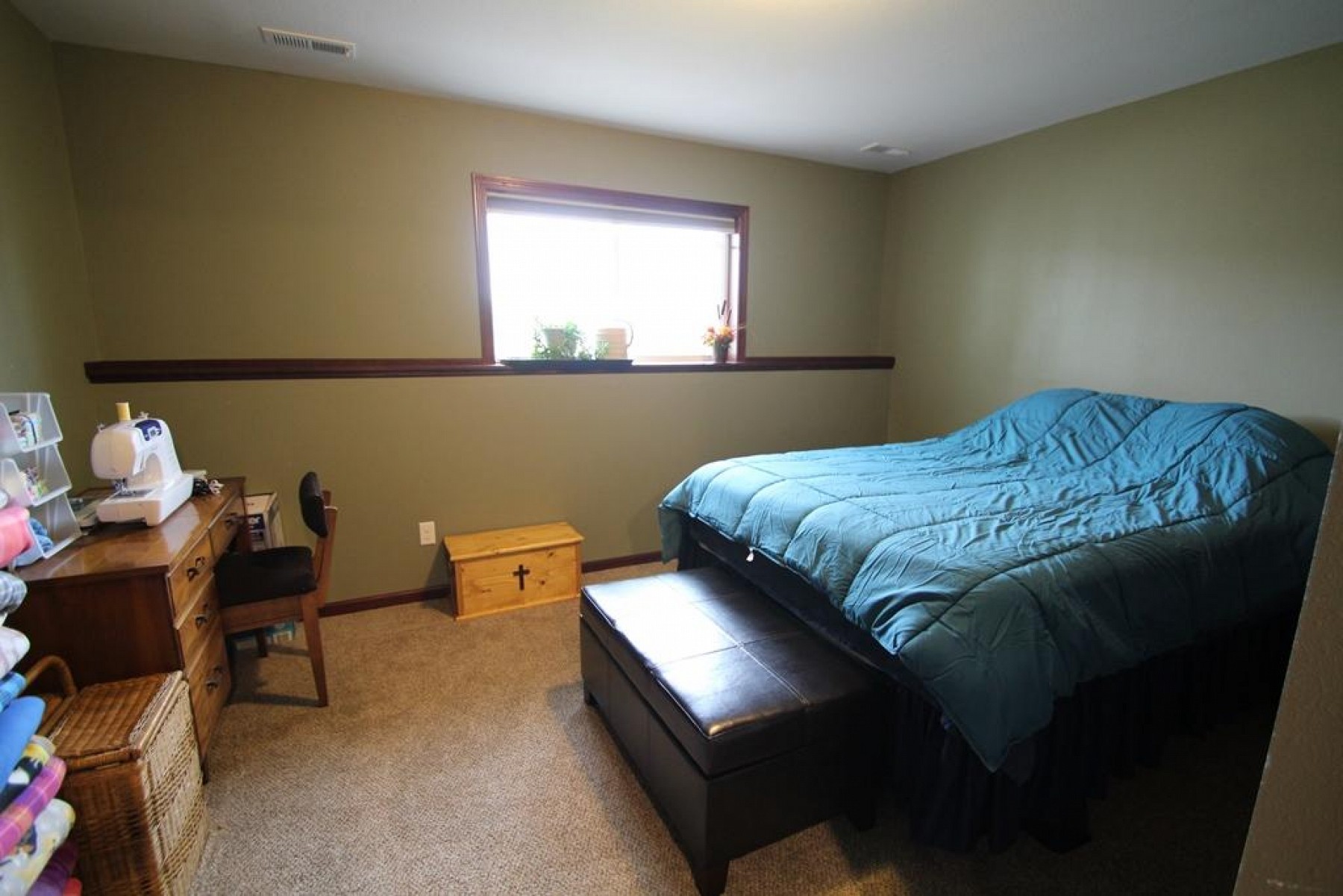 402 Finch Circle, Brookings, SD 57006