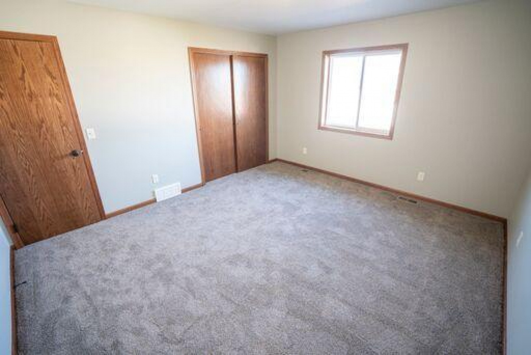 105 James Avenue, Volga, SD 57071