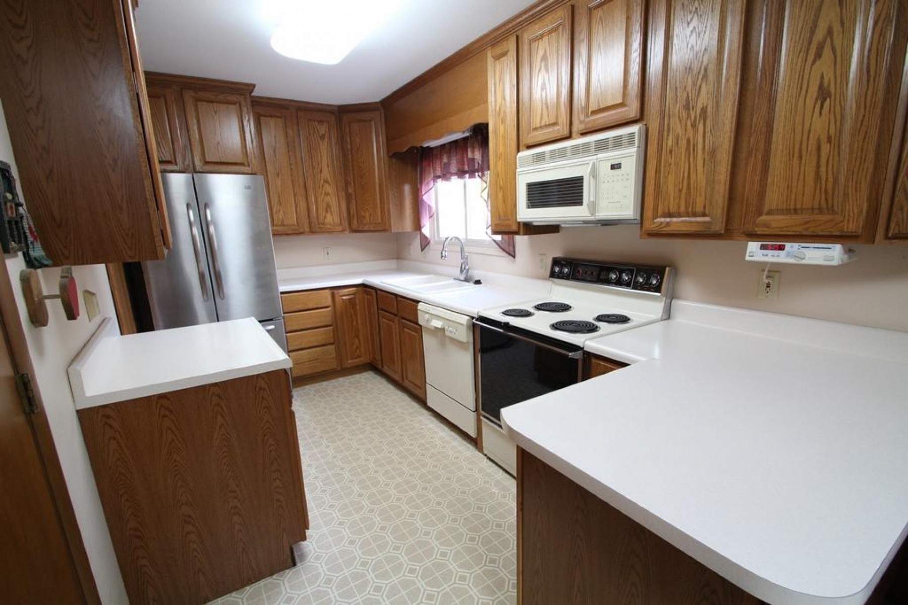 1602 Elmwood Drive, Brookings, SD 57006