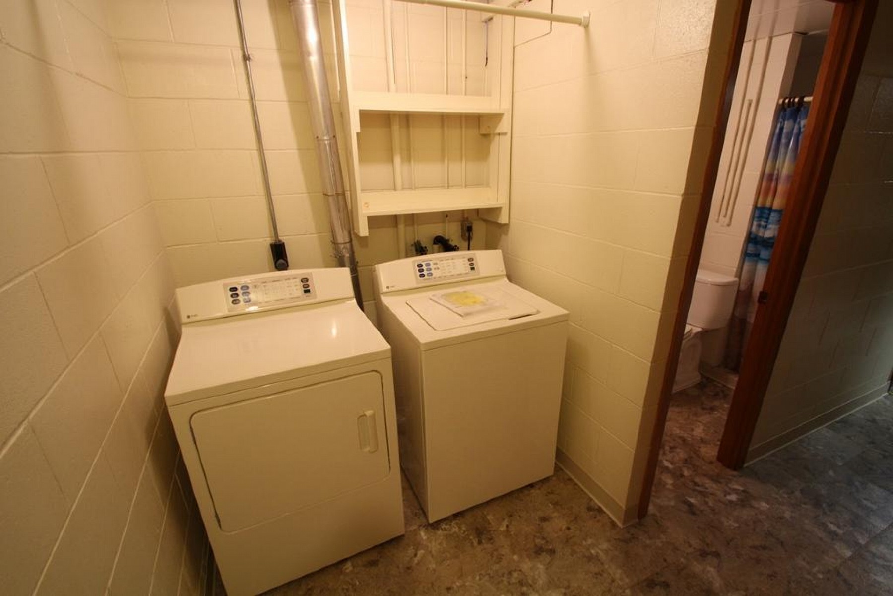 1602 Elmwood Drive, Brookings, SD 57006