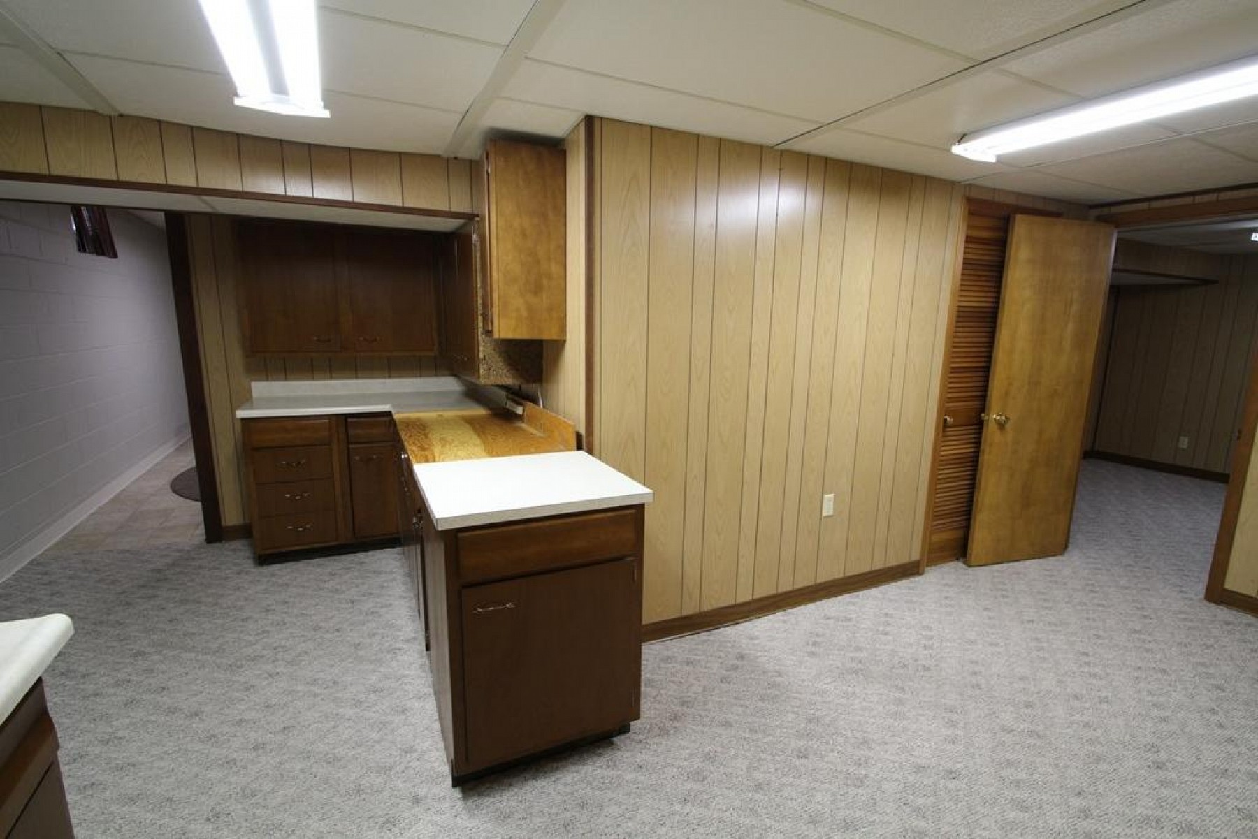 1602 Elmwood Drive, Brookings, SD 57006