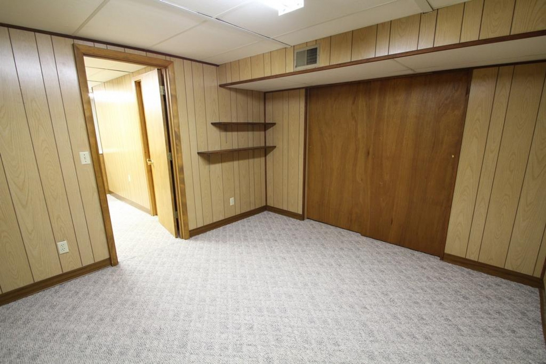 1602 Elmwood Drive, Brookings, SD 57006