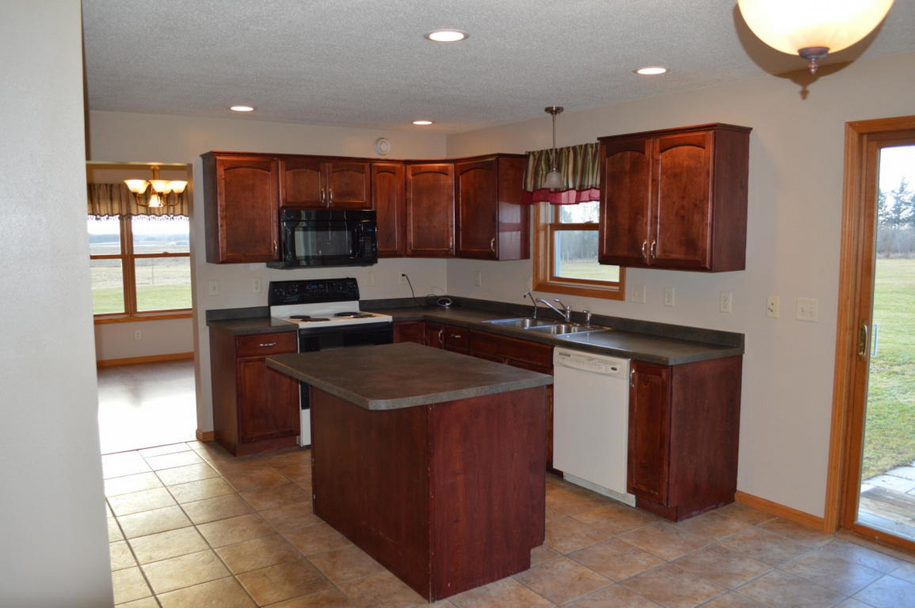 21809 473RD Avenue, Brookings, SD 57006