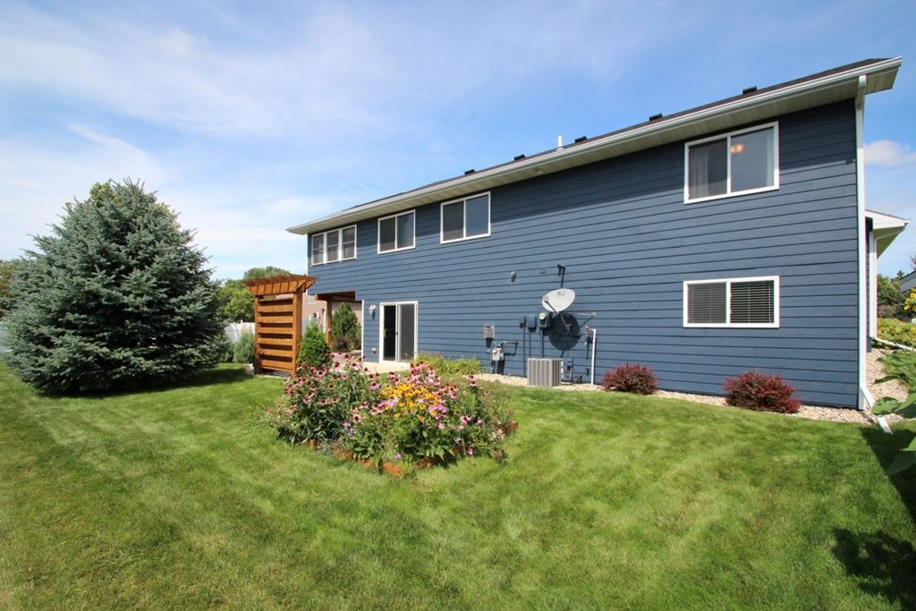 406 Wren Circle, Brookings, SD 57006