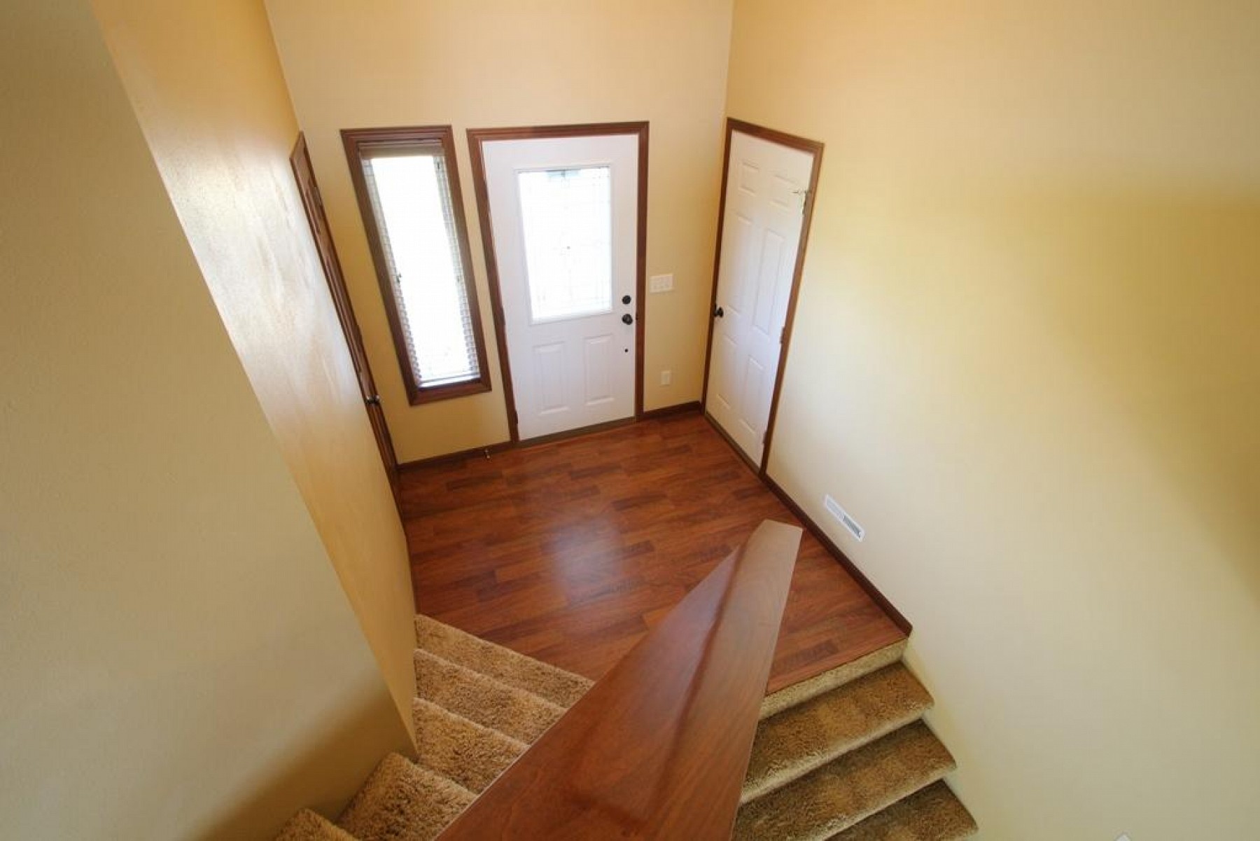 406 Wren Circle, Brookings, SD 57006