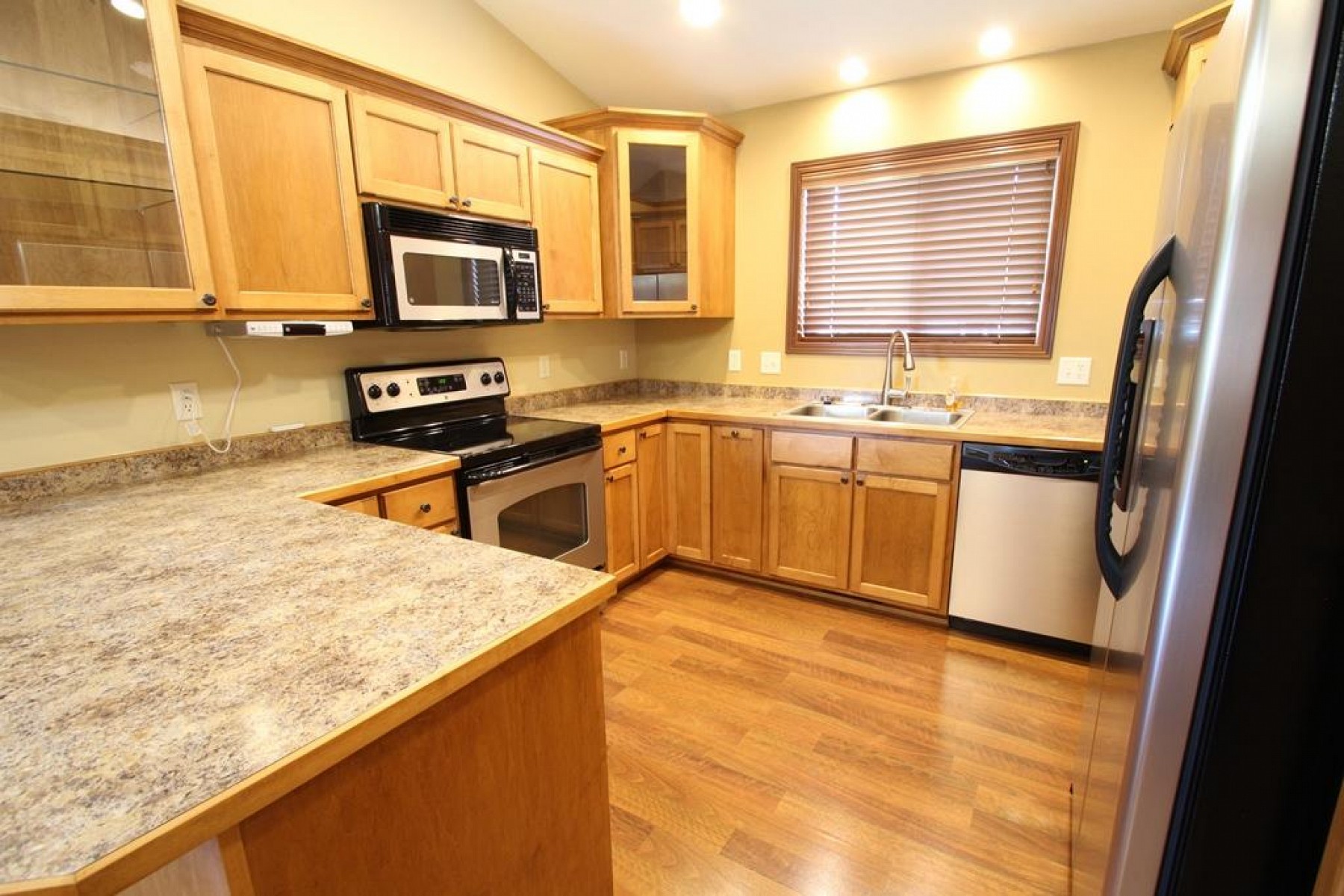 406 Wren Circle, Brookings, SD 57006