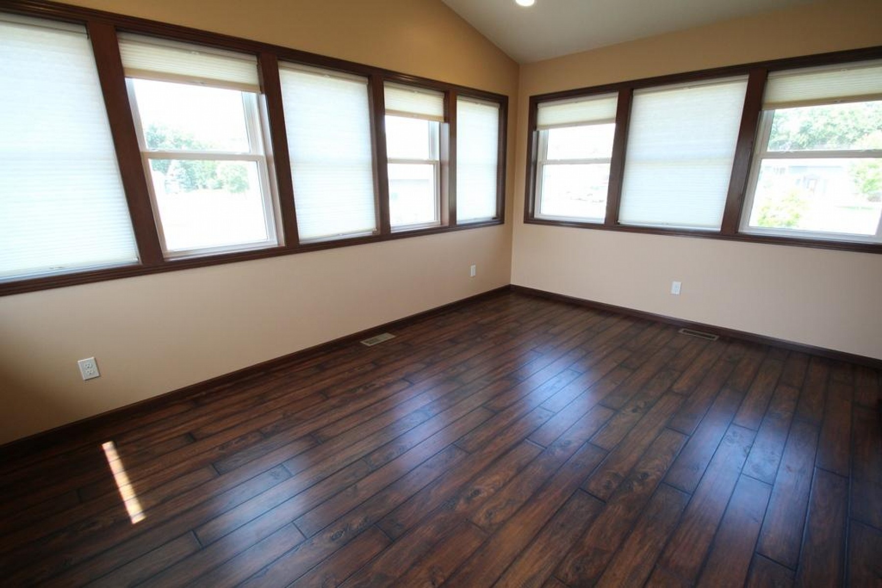 406 Wren Circle, Brookings, SD 57006