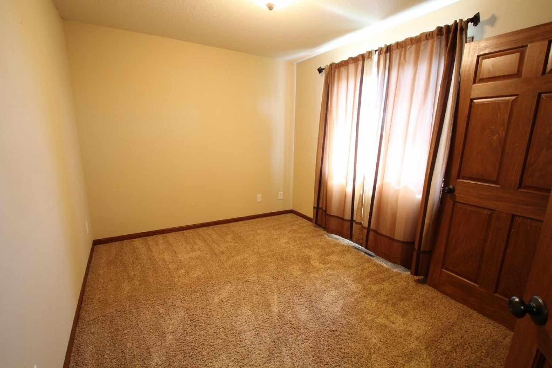 406 Wren Circle, Brookings, SD 57006