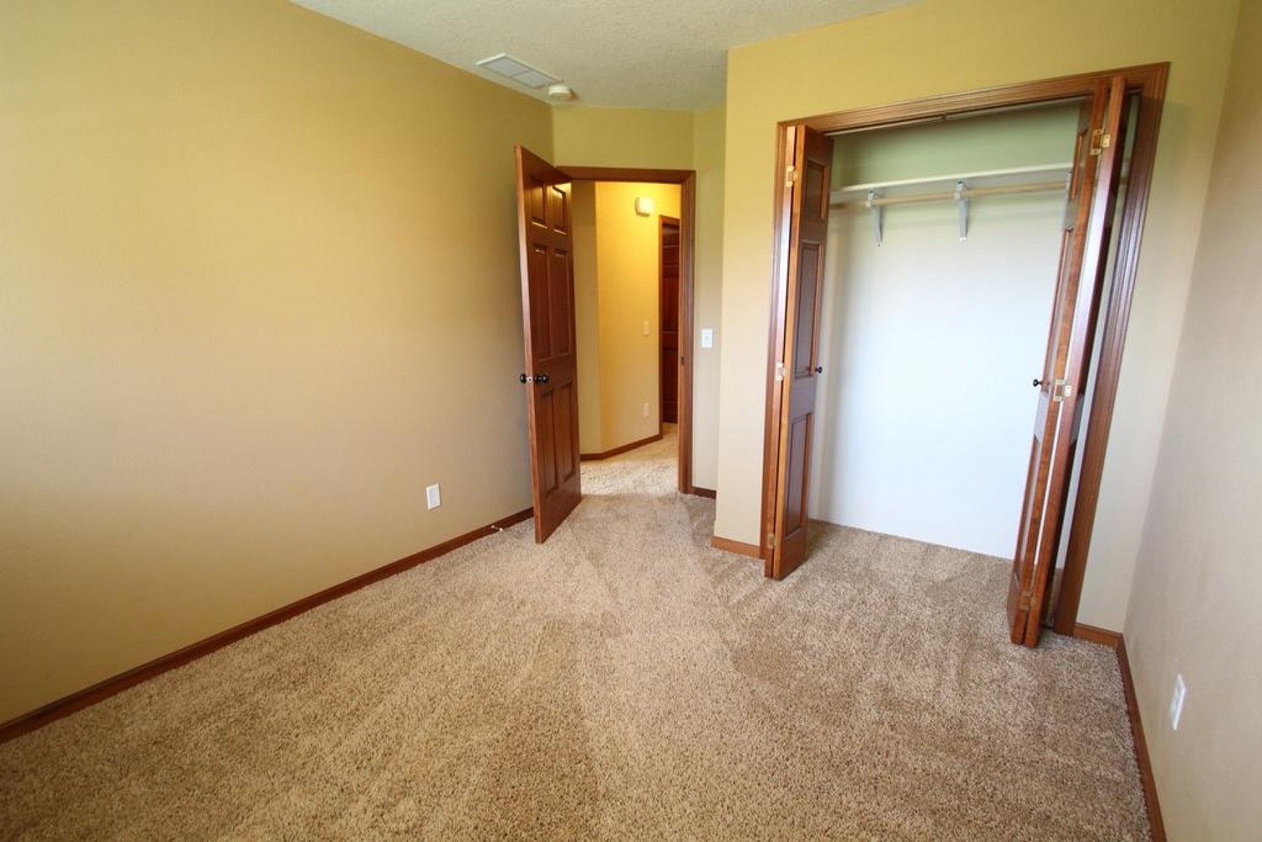 406 Wren Circle, Brookings, SD 57006