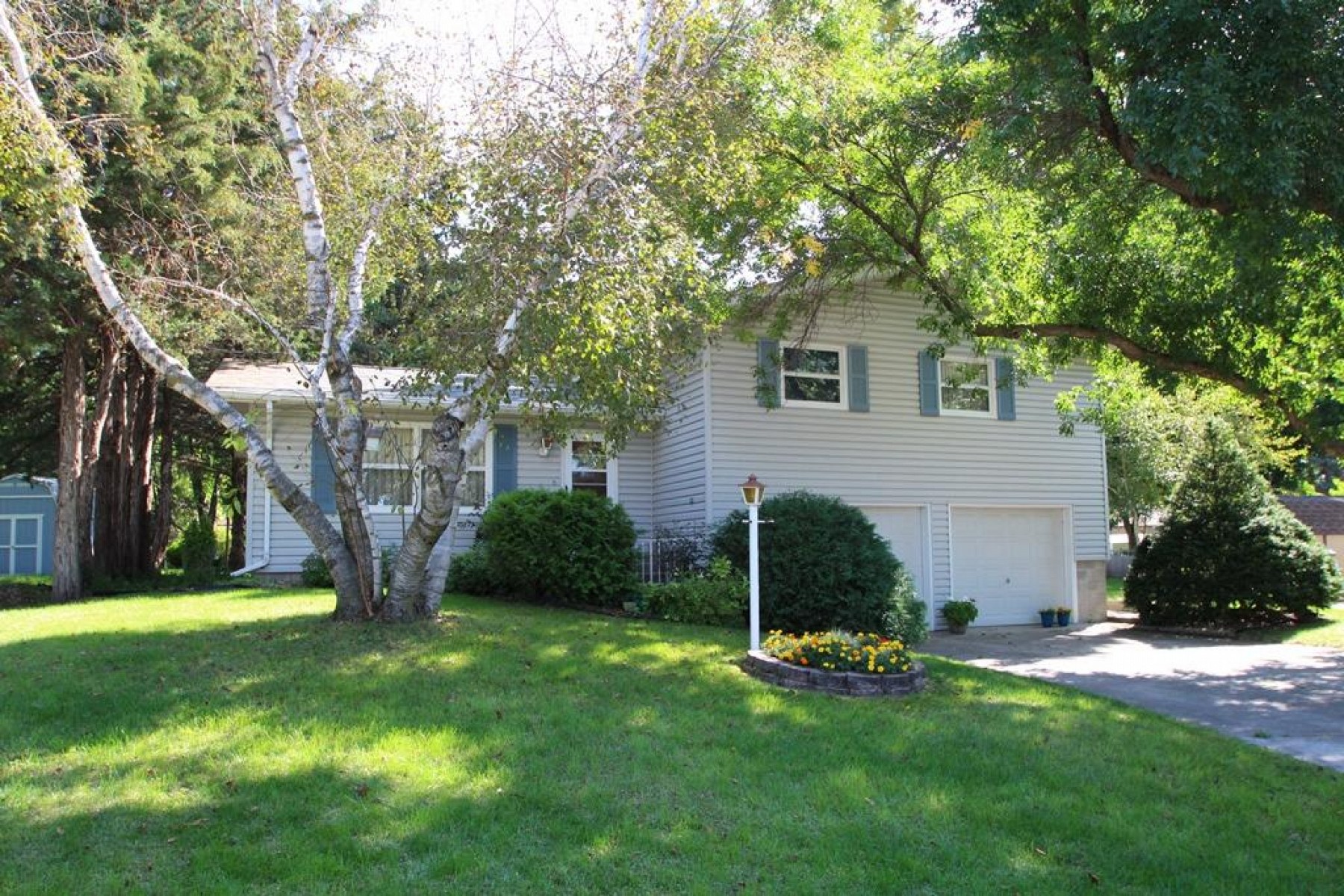 319 Dogwood Avenue, Brookings, SD 57006