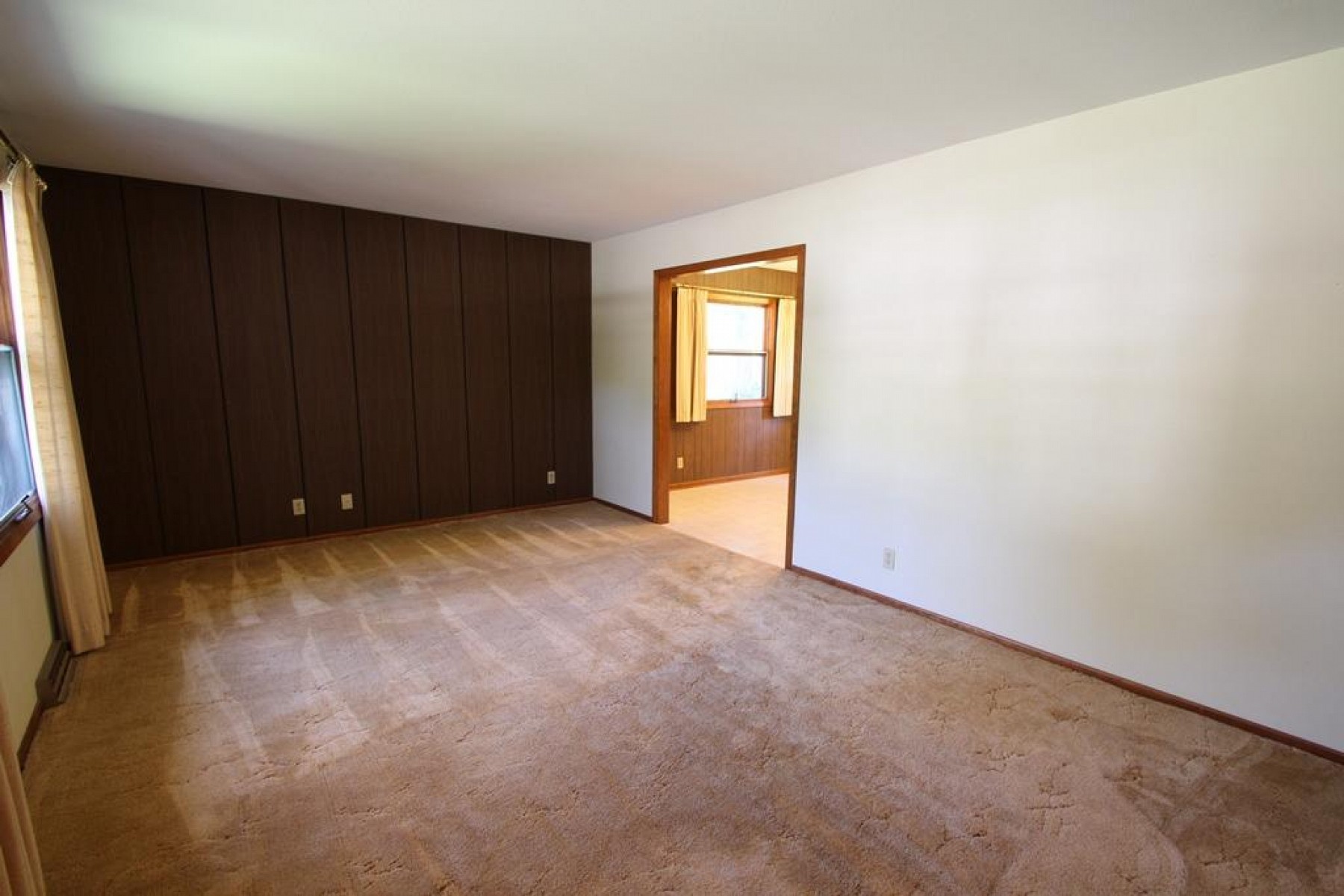 319 Dogwood Avenue, Brookings, SD 57006