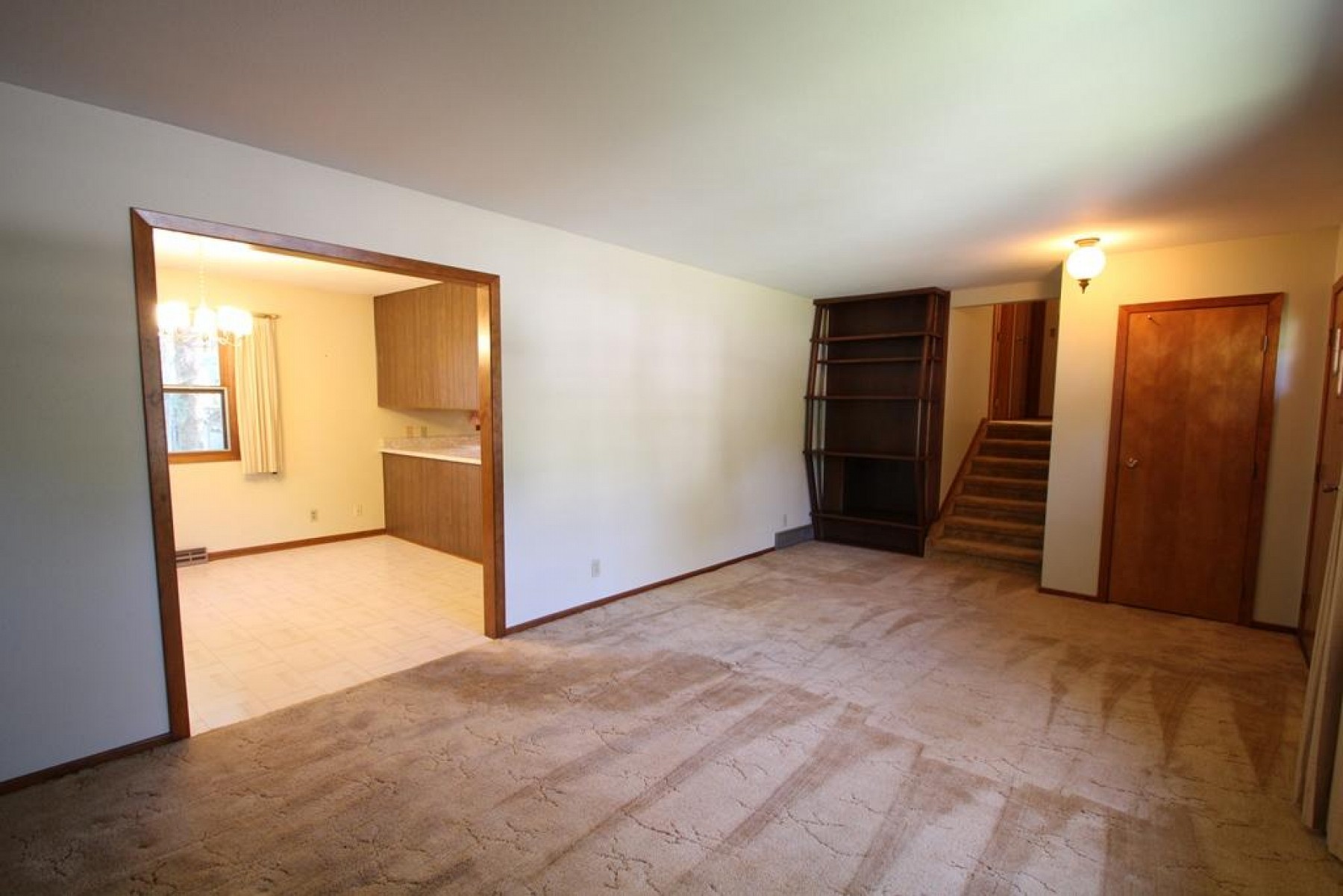 319 Dogwood Avenue, Brookings, SD 57006