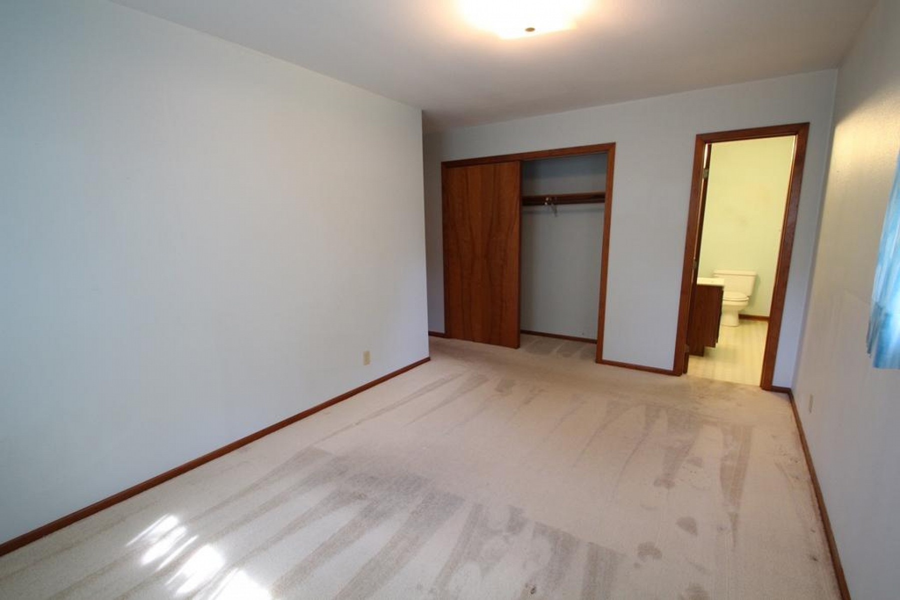 319 Dogwood Avenue, Brookings, SD 57006